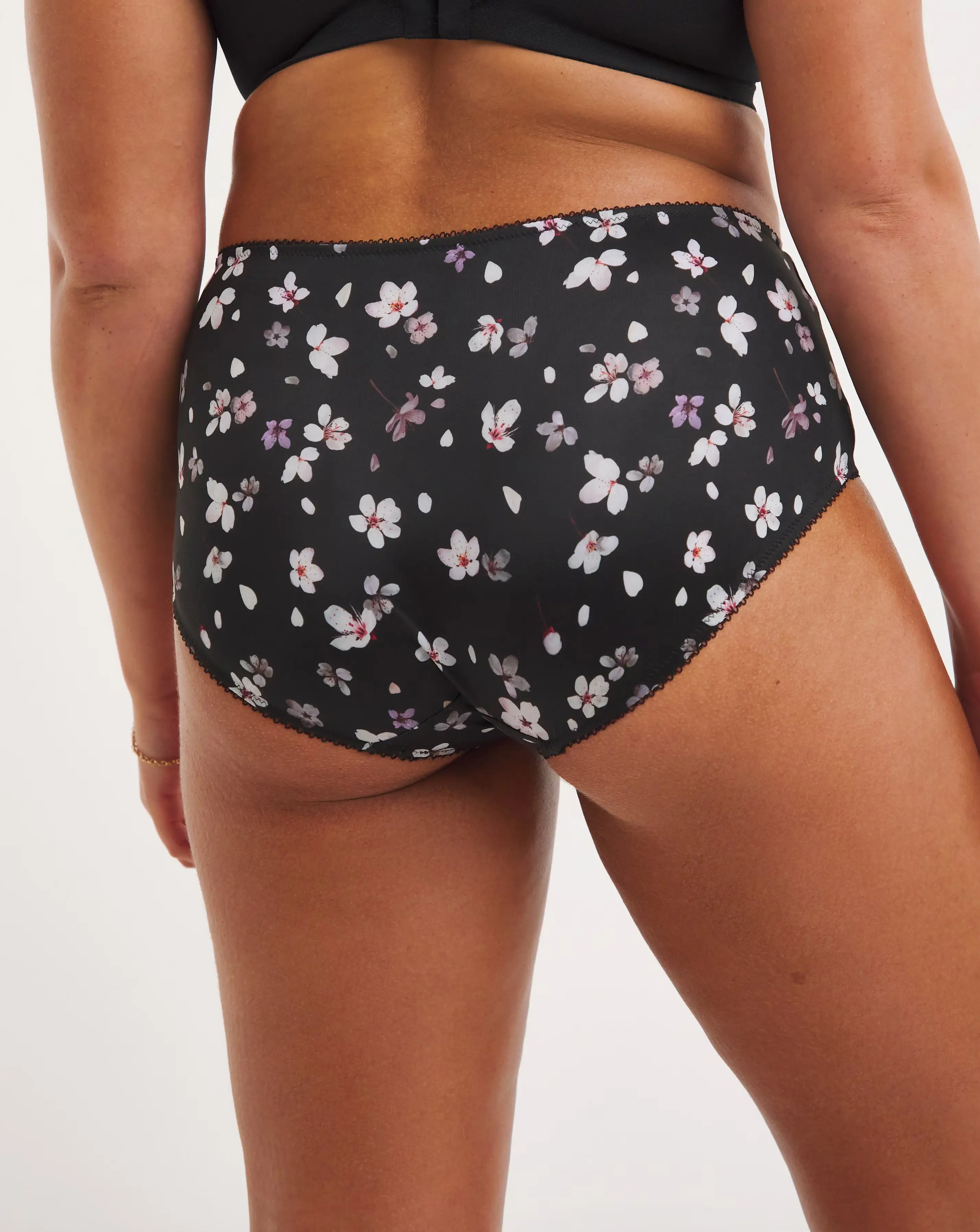 53852-goddess-kayla-full-fit-briefs-1.webp