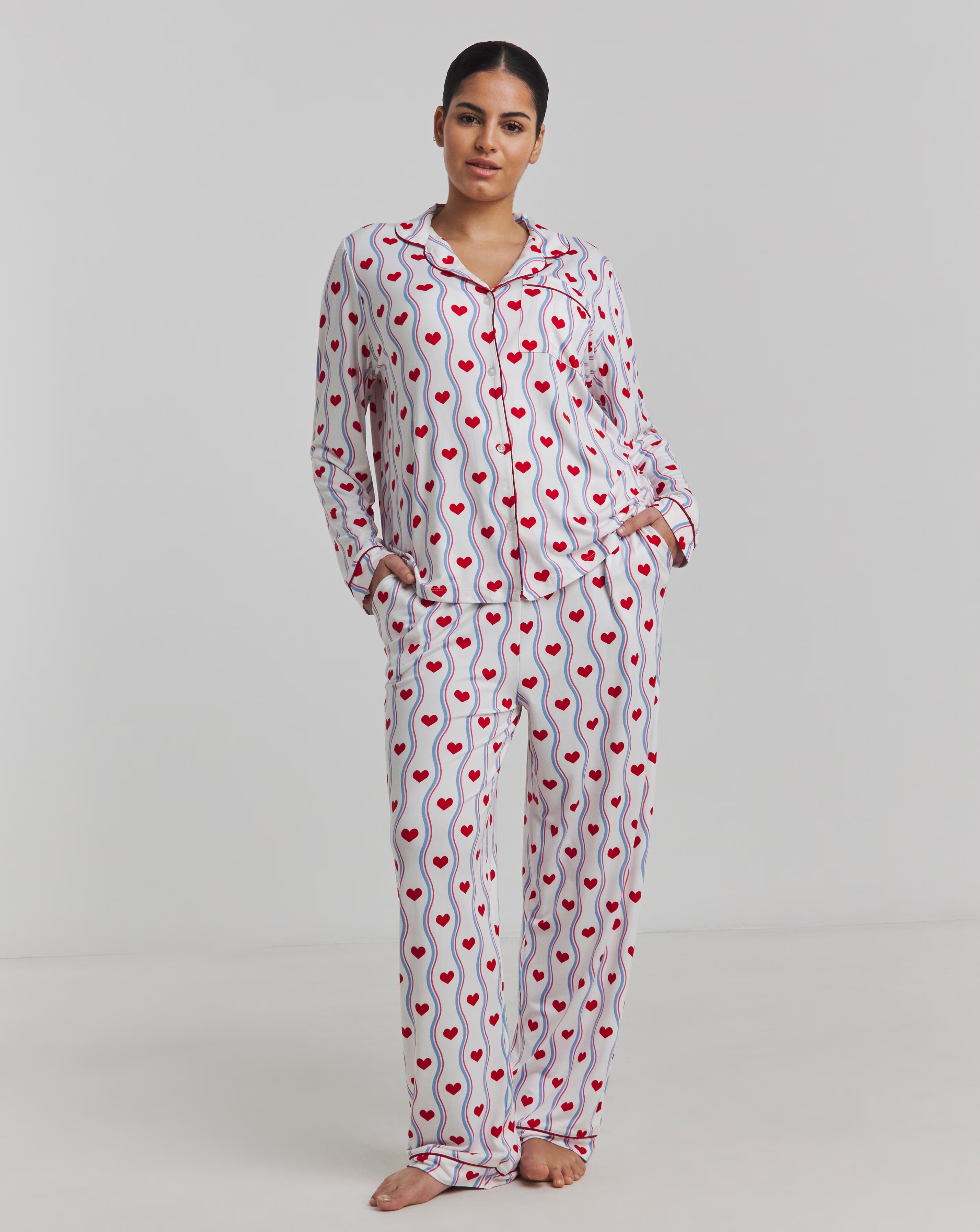 Chelsea Peers Jersey Heatwave Stripe Heart Print Pyjama Set 1 54887-chelsea-peers-jersey-heatwave-stripe-heart-print-pyjama-set-1.jpg