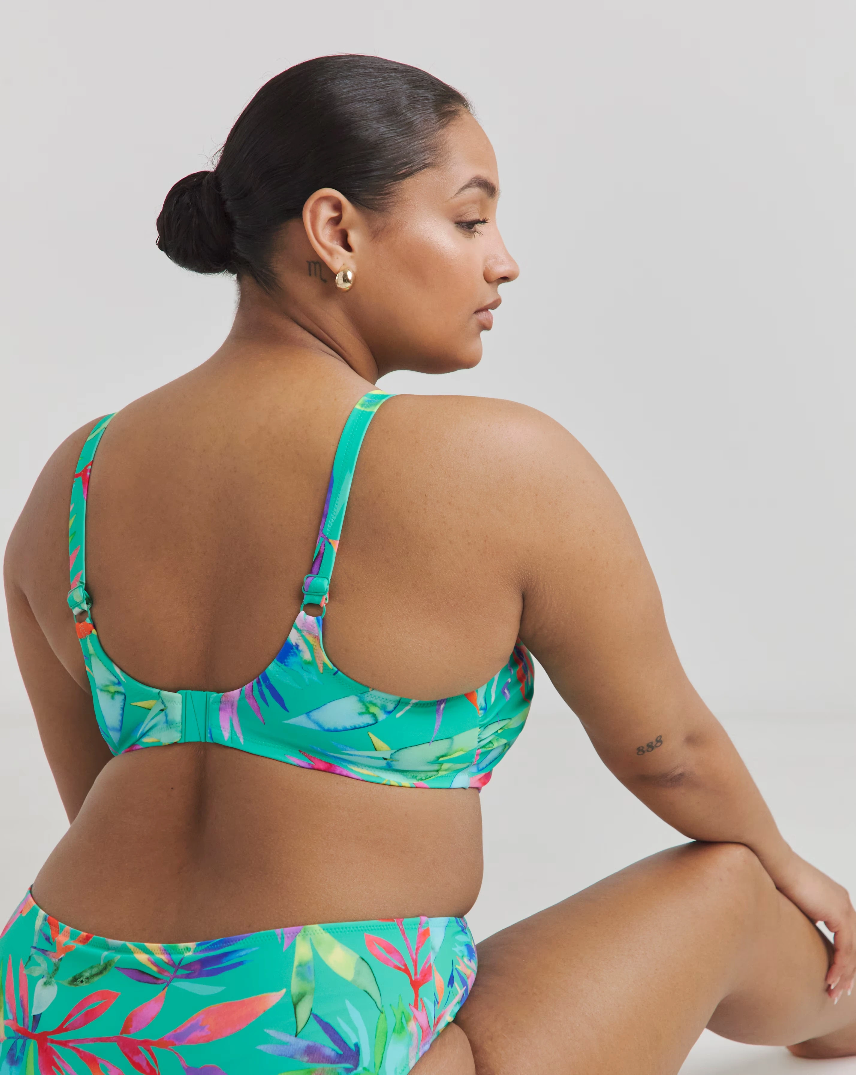 56373-elomi-toyama-tides-adjustable-wired-bikini-top-jade-1.webp