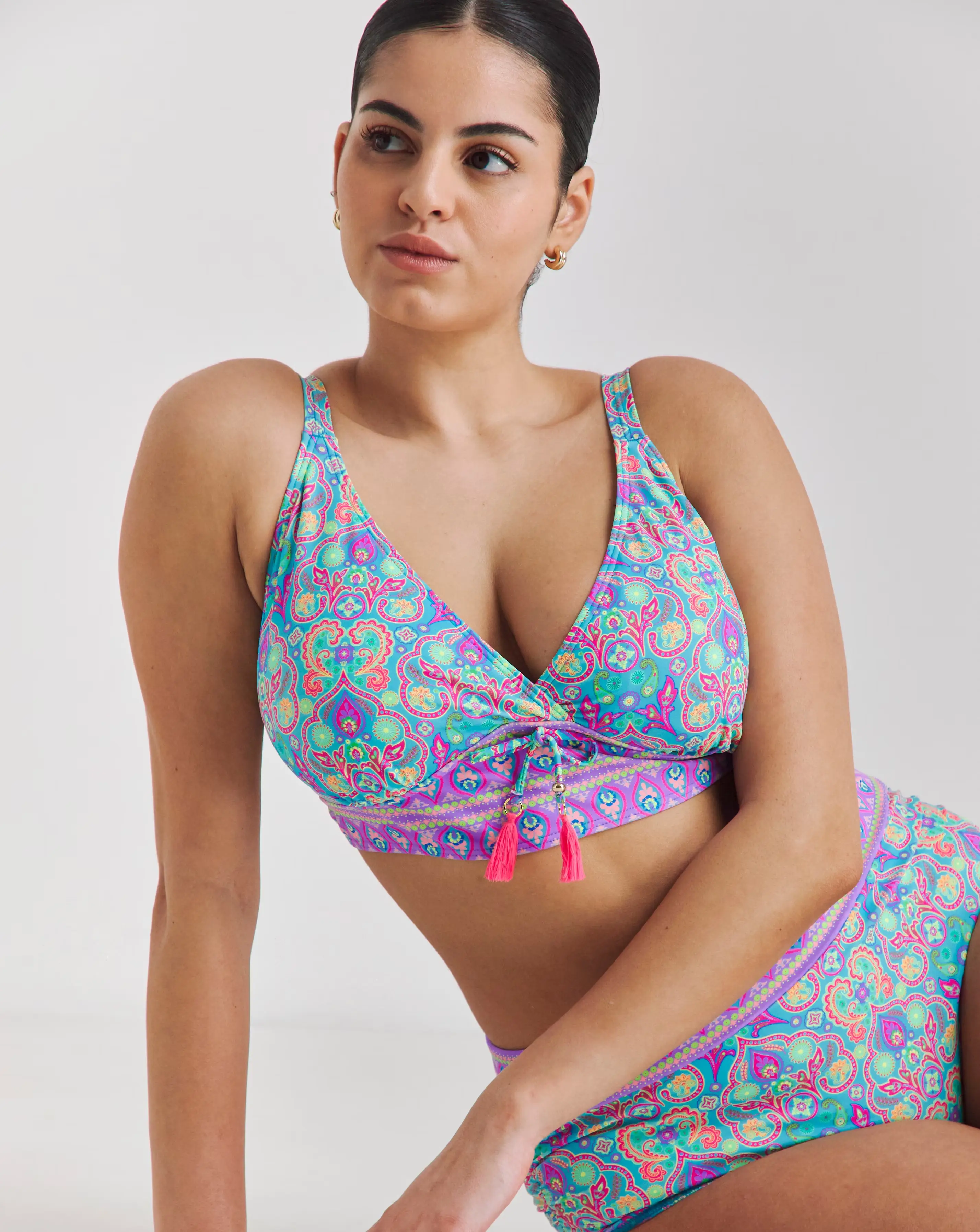 56638-joe-browns-paradise-cove-non-wired-bikini-top-multi-1.webp