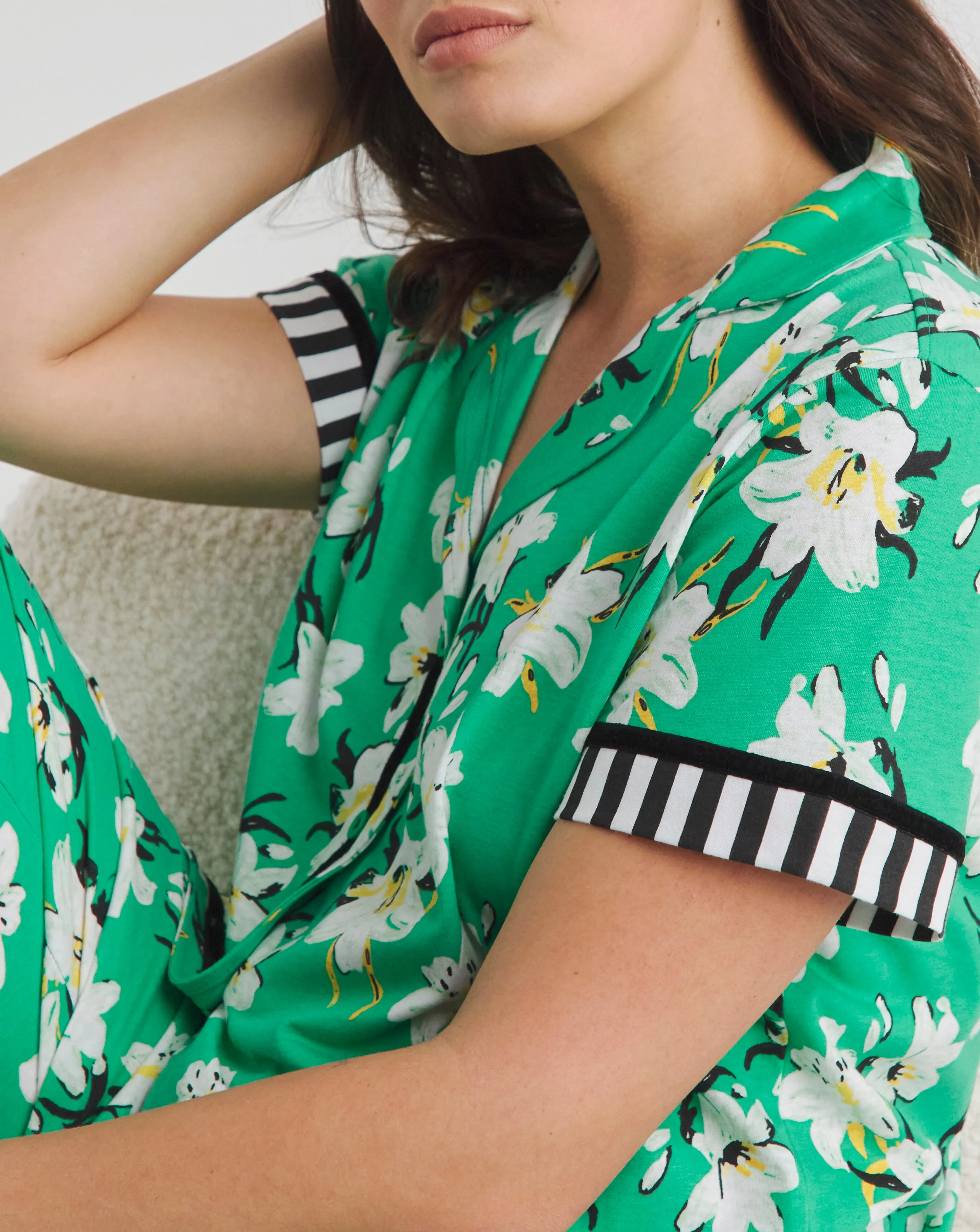 56853-joe-browns-lily-print-pyjama-set-green-print-1.webp