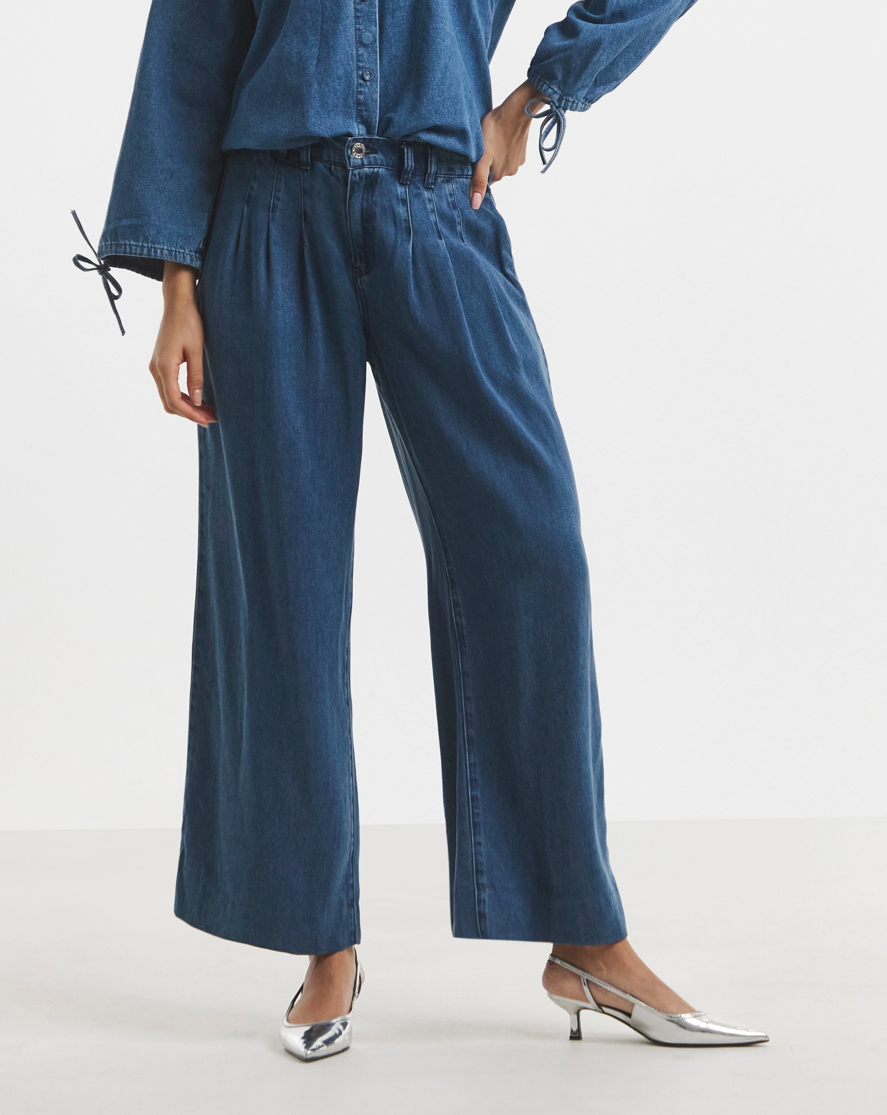 5803-simply-be-mid-blue-pleat-detail-lyocell-wide-leg-jeans-1.webp