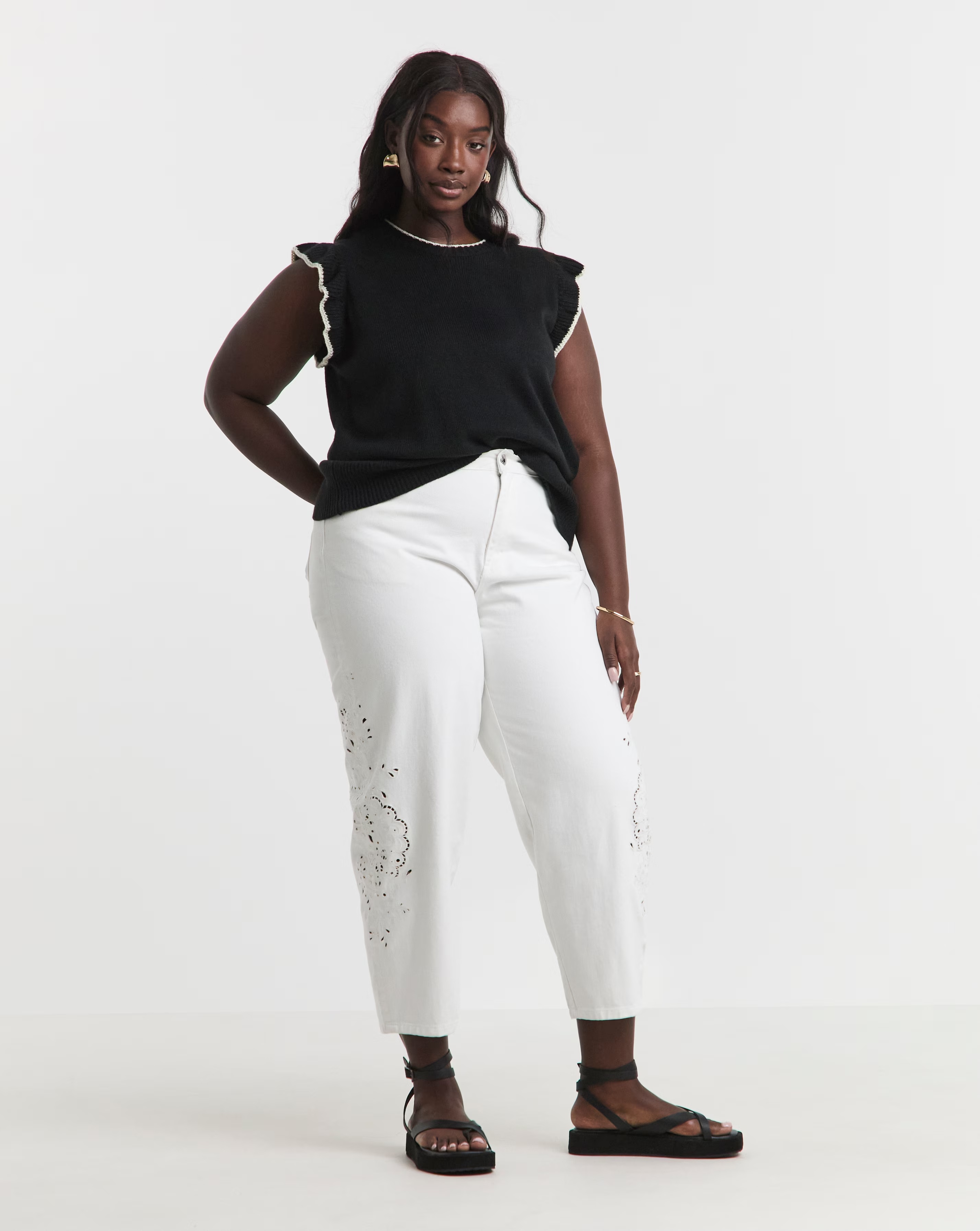 5866-simply-be-white-broderie-detail-barrel-leg-jeans-1.jpg