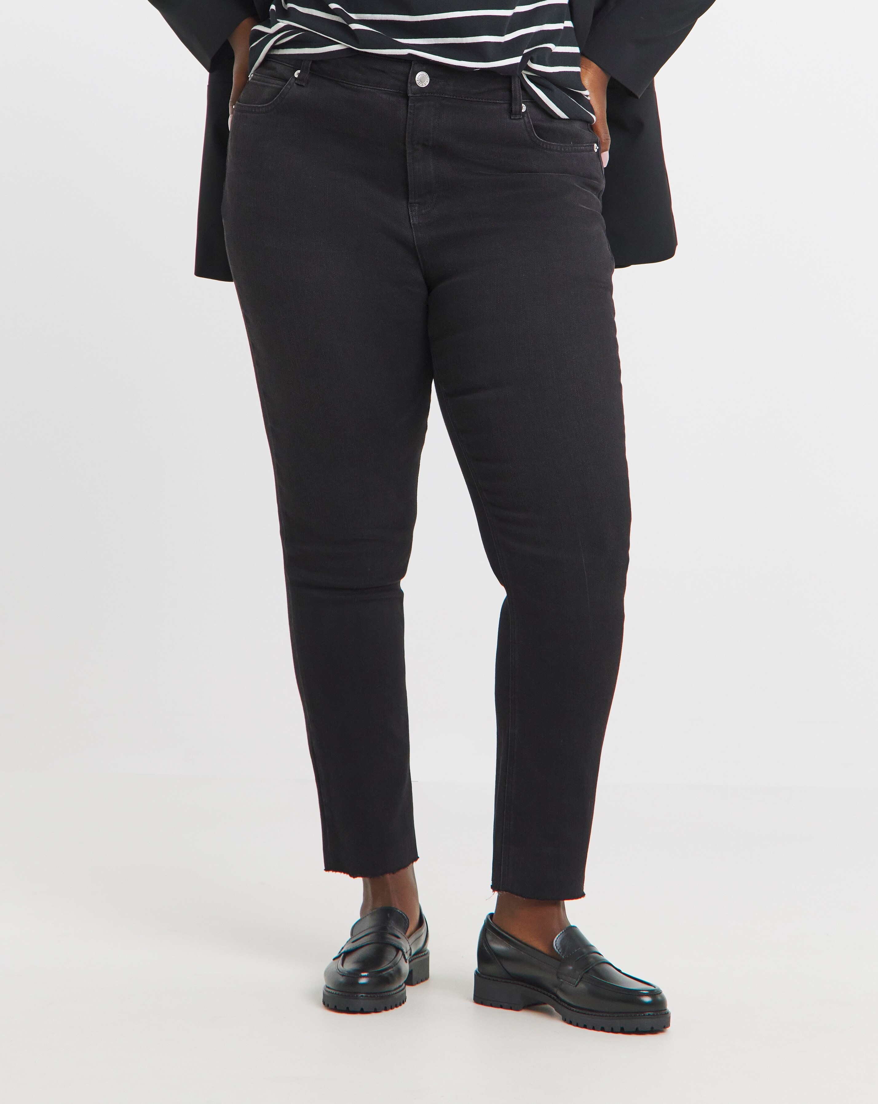 5904-simply-be-black-authentic-finish-ankle-grazer-jeans-1.jpg
