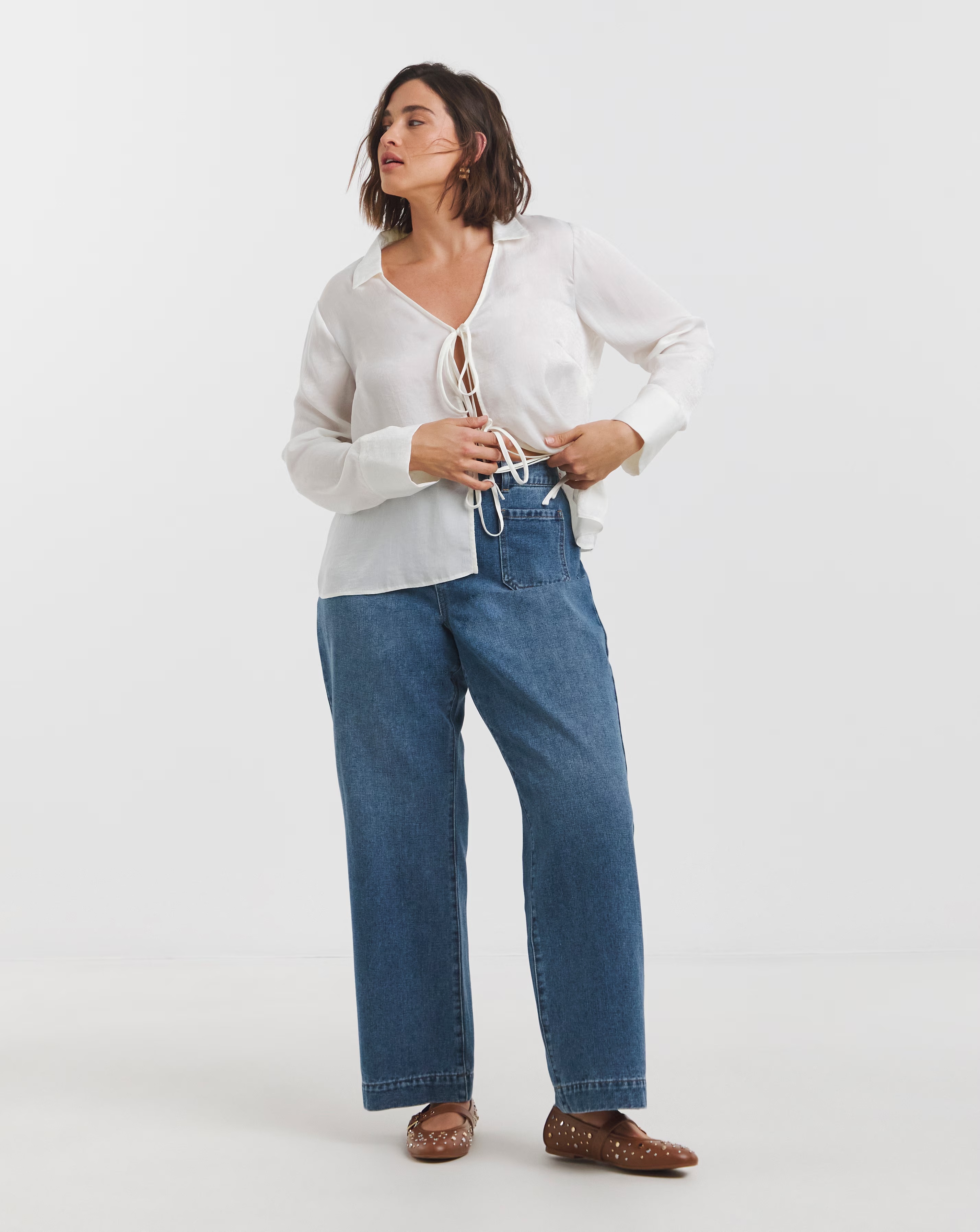 5917-simply-be-mid-wash-front-pocket-detail-slim-wide-jeans-1.jpg