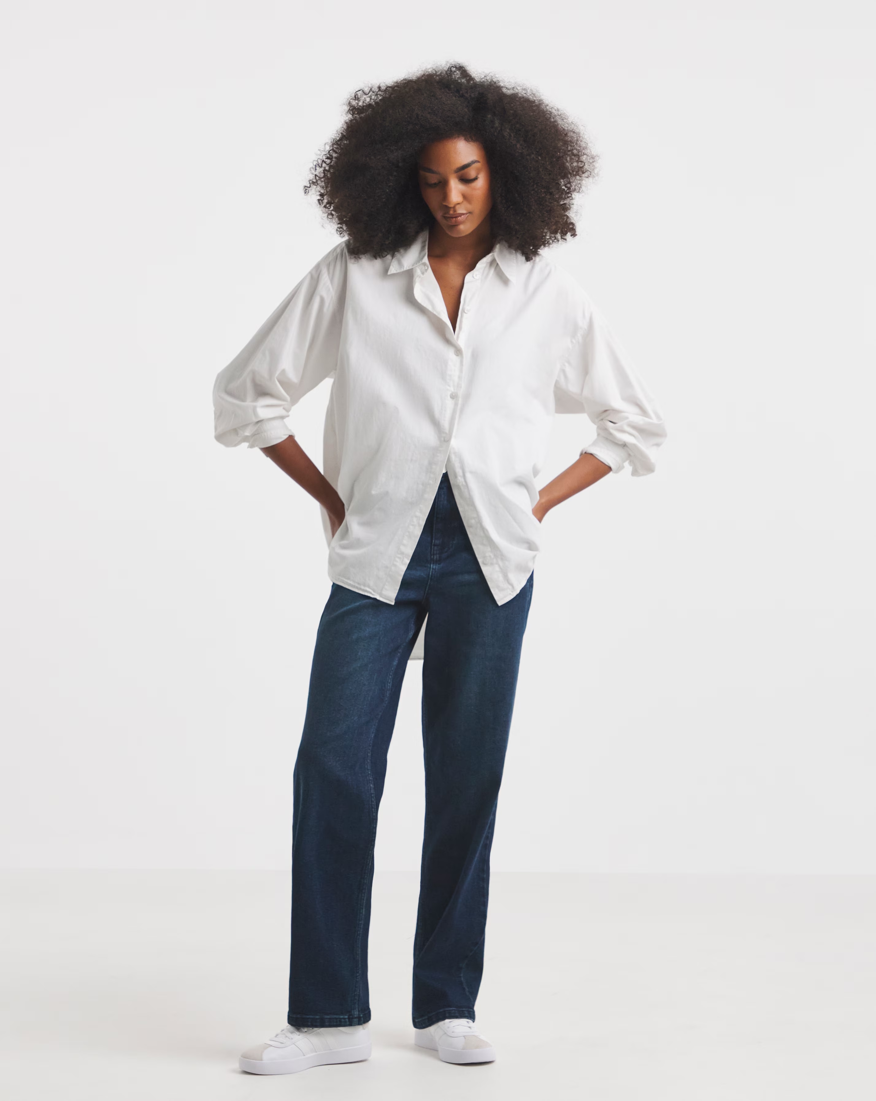 6085-indigo-authentic-relaxed-straight-leg-jeans-1.jpg