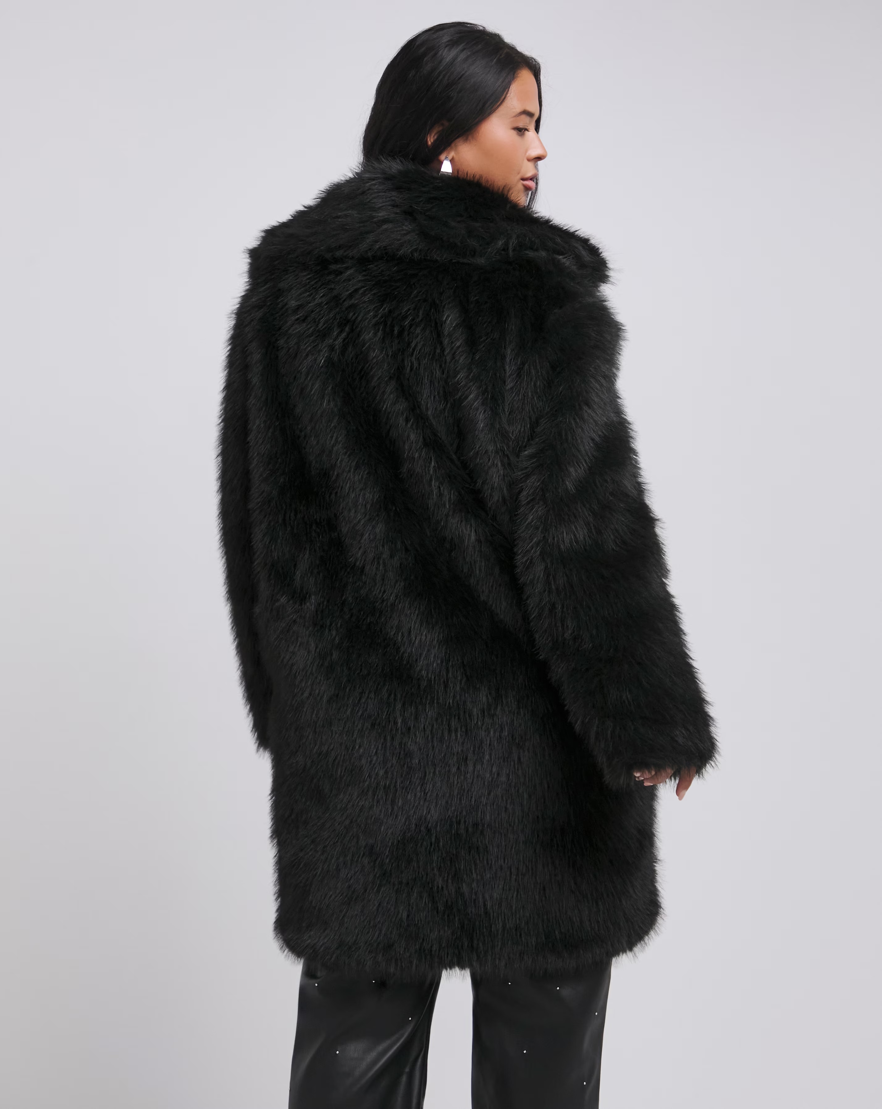 61617-black-longline-collar-revere-faux-fur-coat-1.jpg