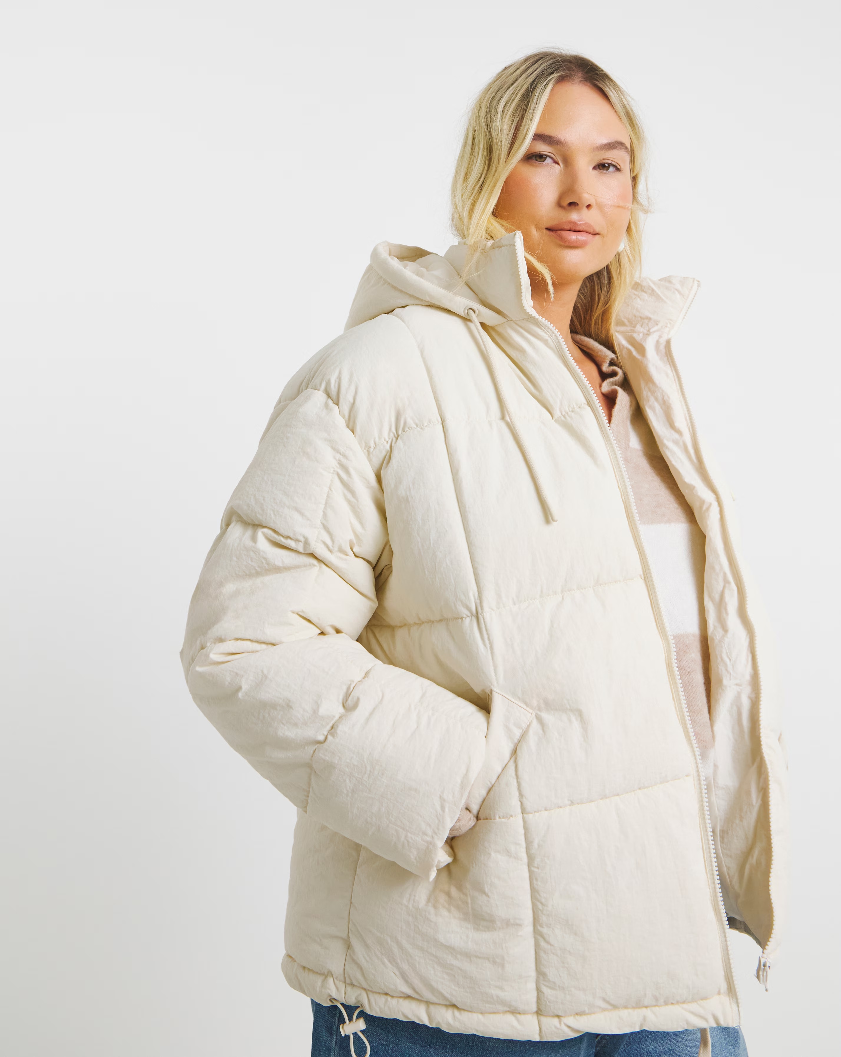 61811-off-white-square-padded-short-coat-1.webp