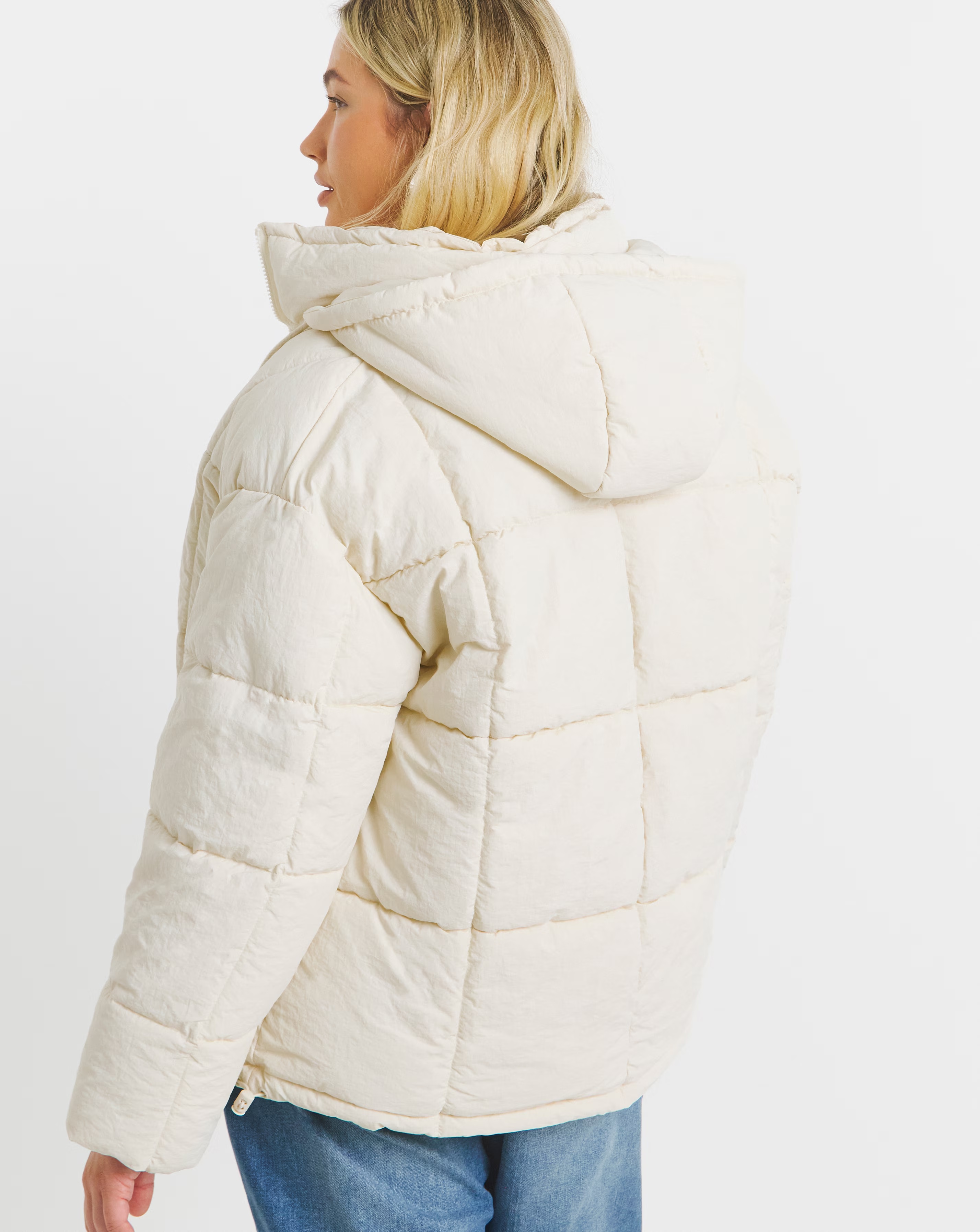 61811-off-white-square-padded-short-coat-1.webp