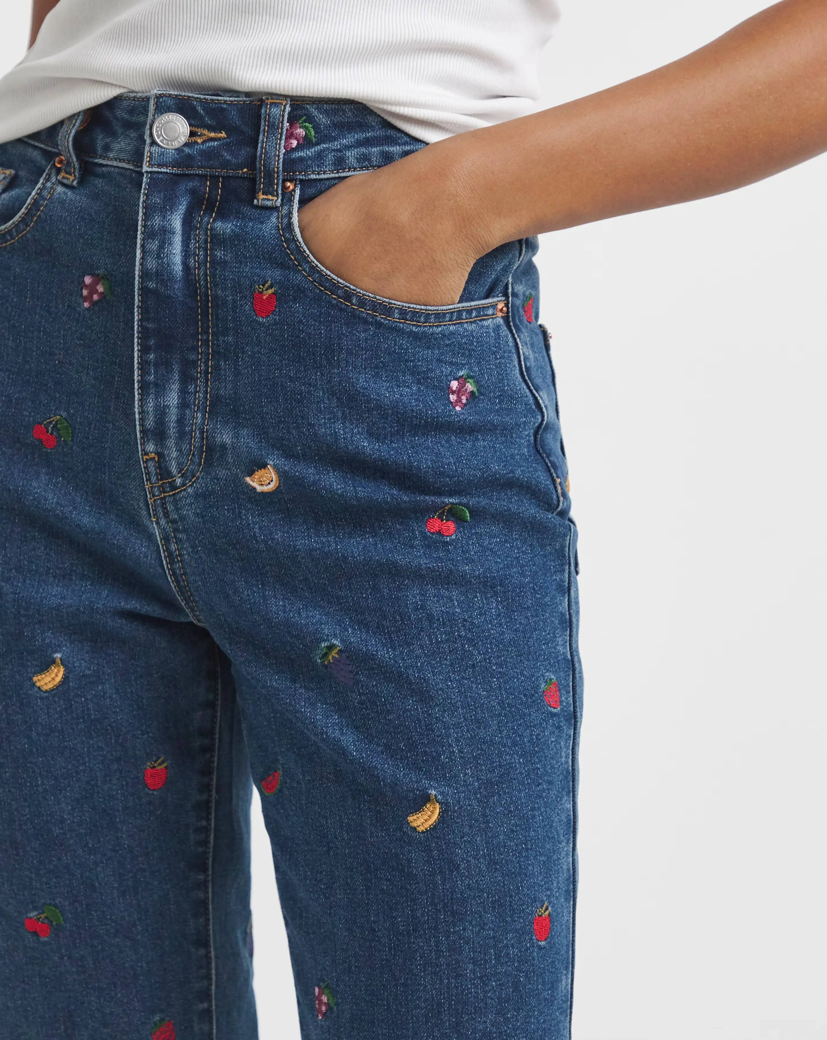 6278-simply-be-indigo-fruit-salad-embroidered-mom-jeans-1.jpg
