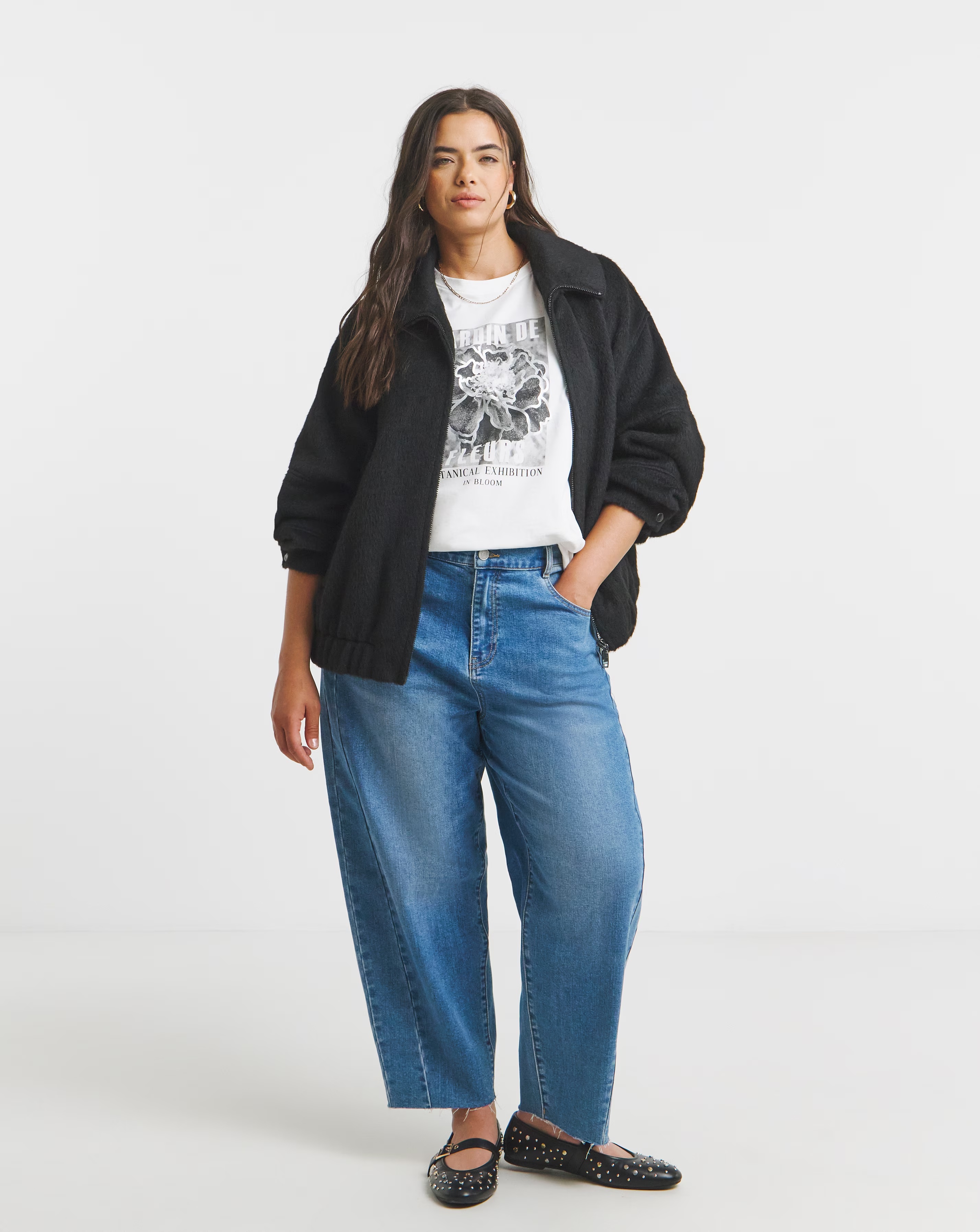62807-black-seamed-detail-faux-fur-bomber-1.webp