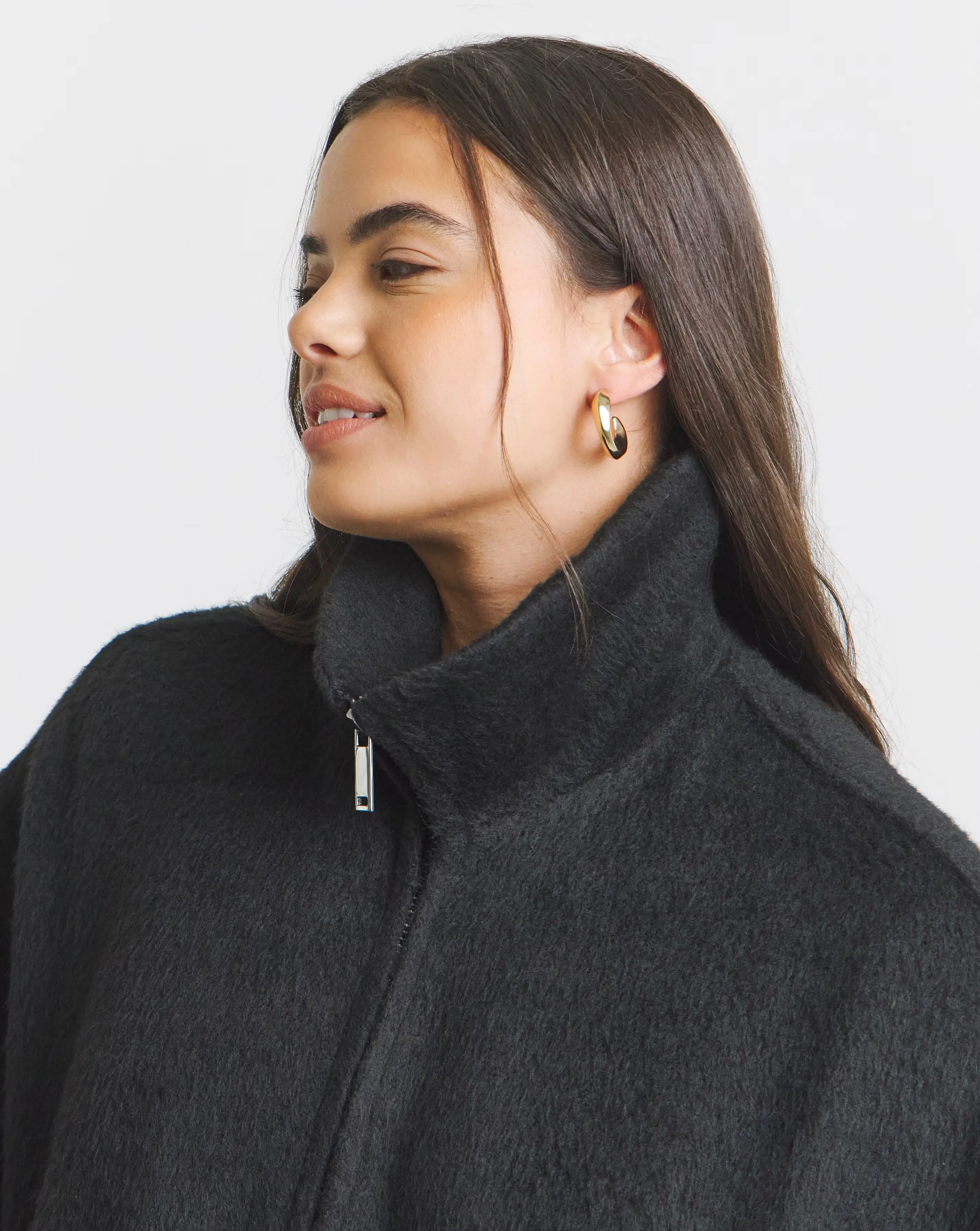 62807-black-seamed-detail-faux-fur-bomber-1.webp