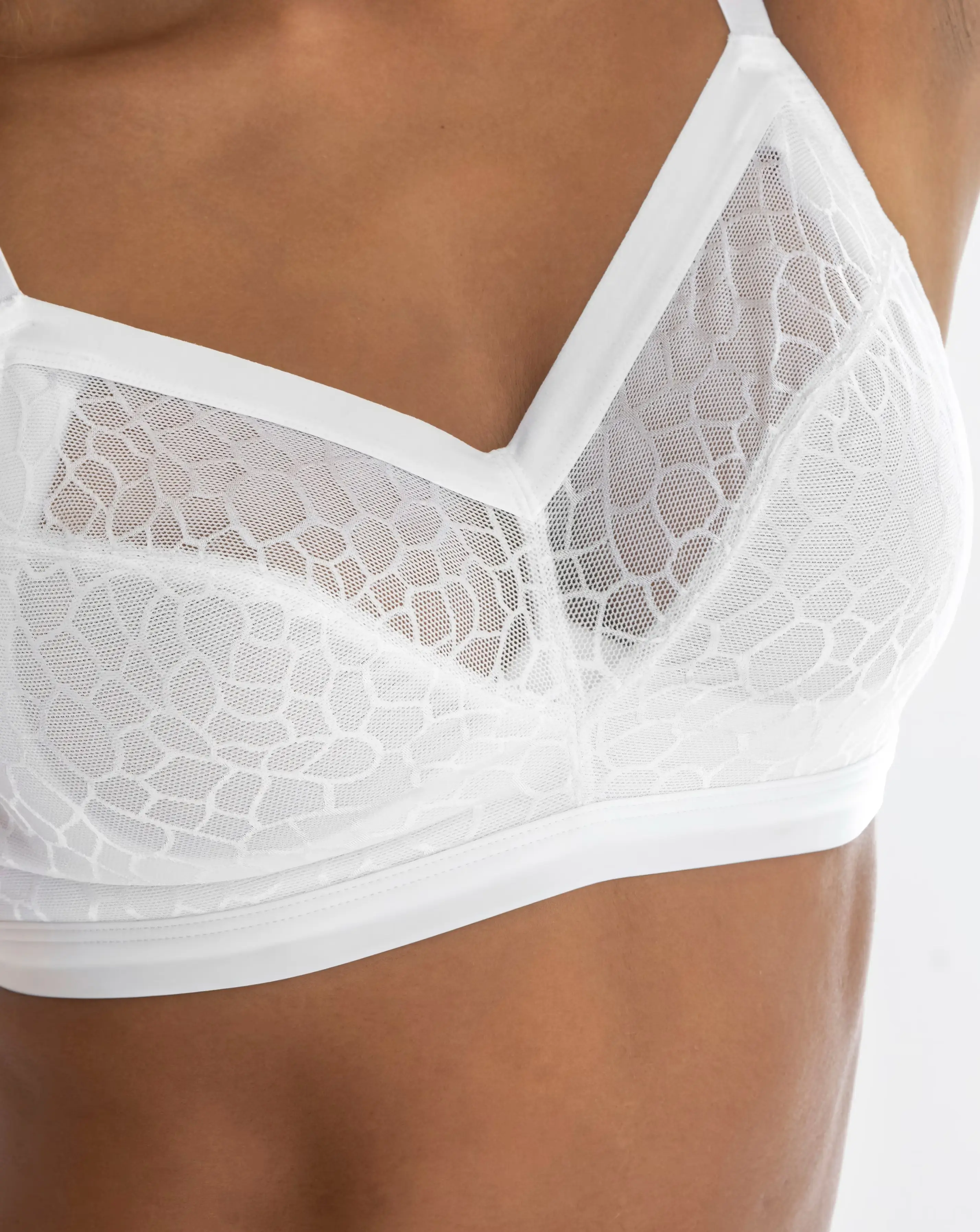 65203-pour-moi-geo-sculpt-fuller-bust-non-wire-bralette-white-1.webp