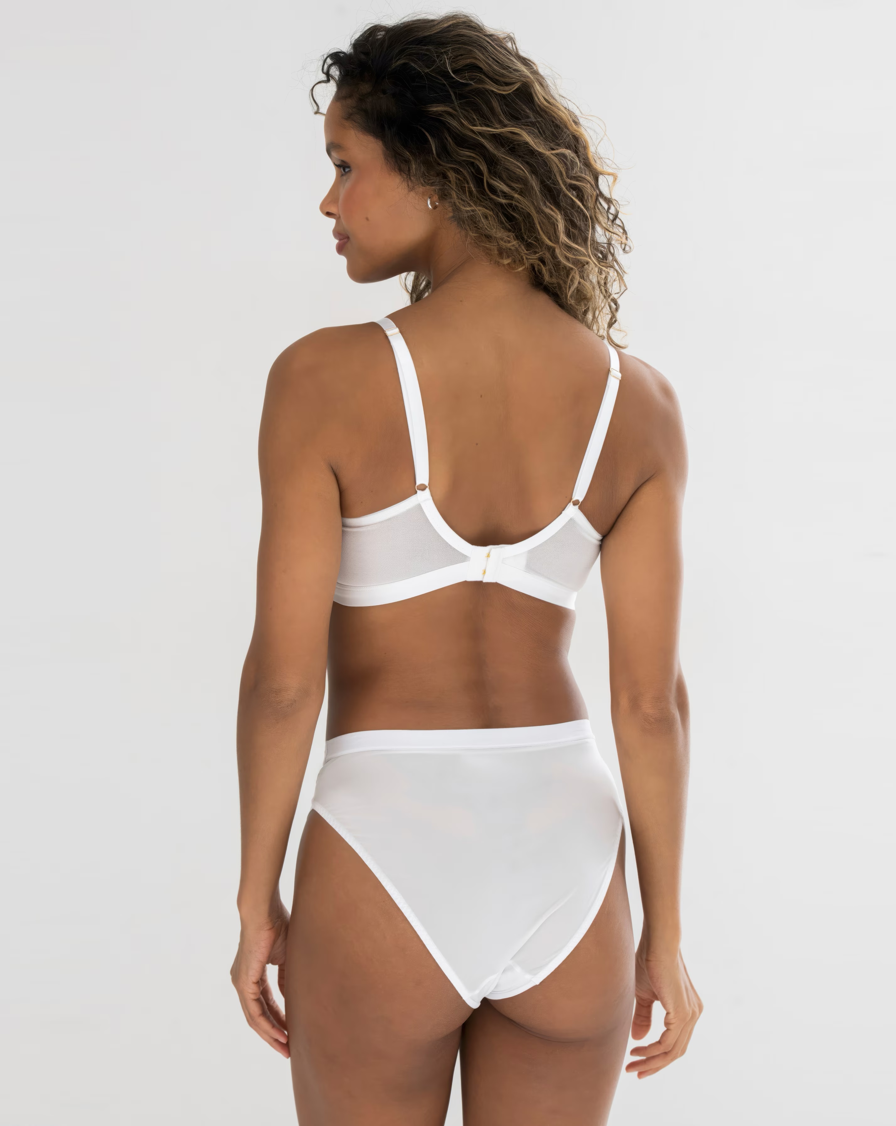 65203-pour-moi-geo-sculpt-fuller-bust-non-wire-bralette-white-1.webp