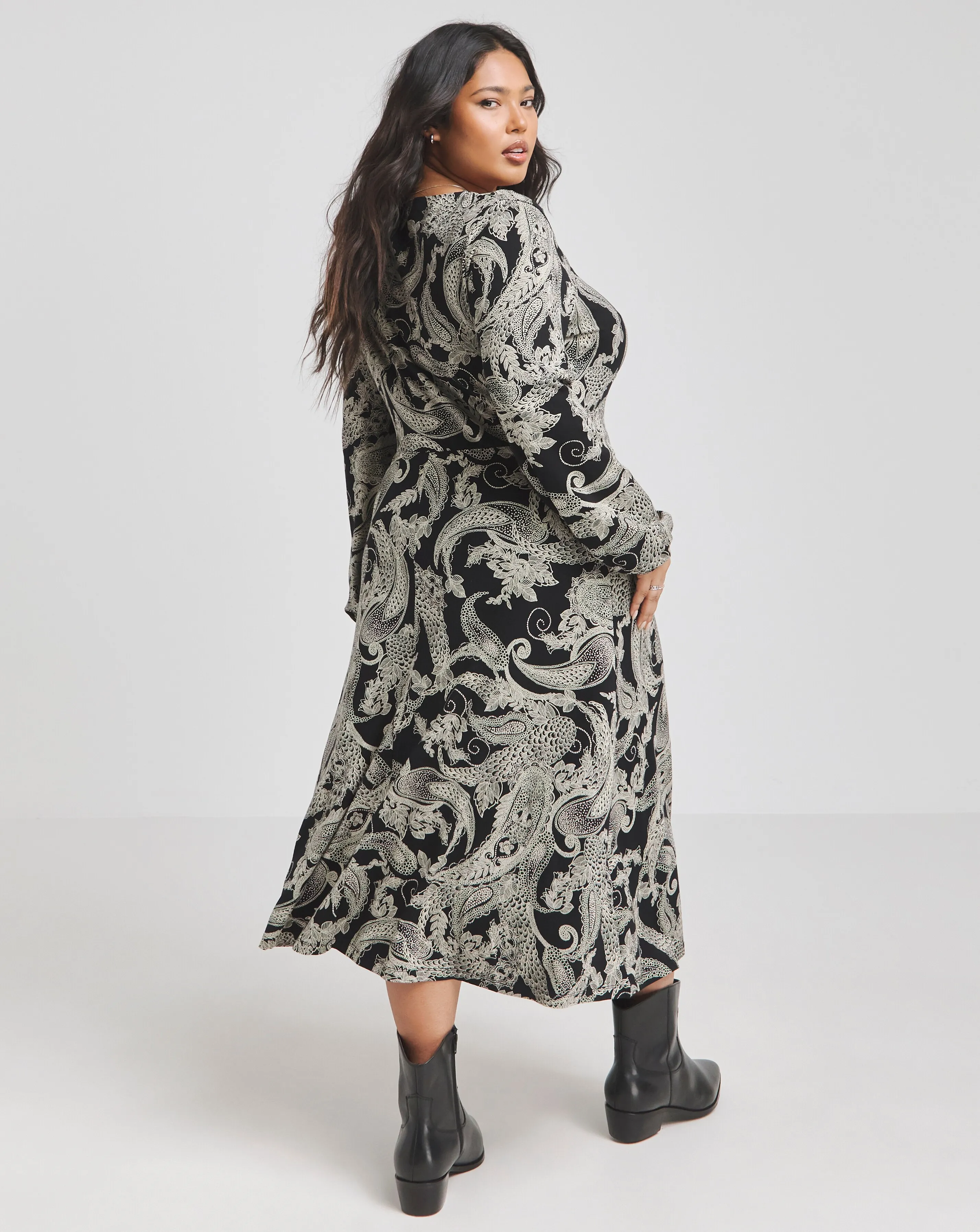 67159-joe-browns-mono-paisley-jersey-midi-dress-1.webp