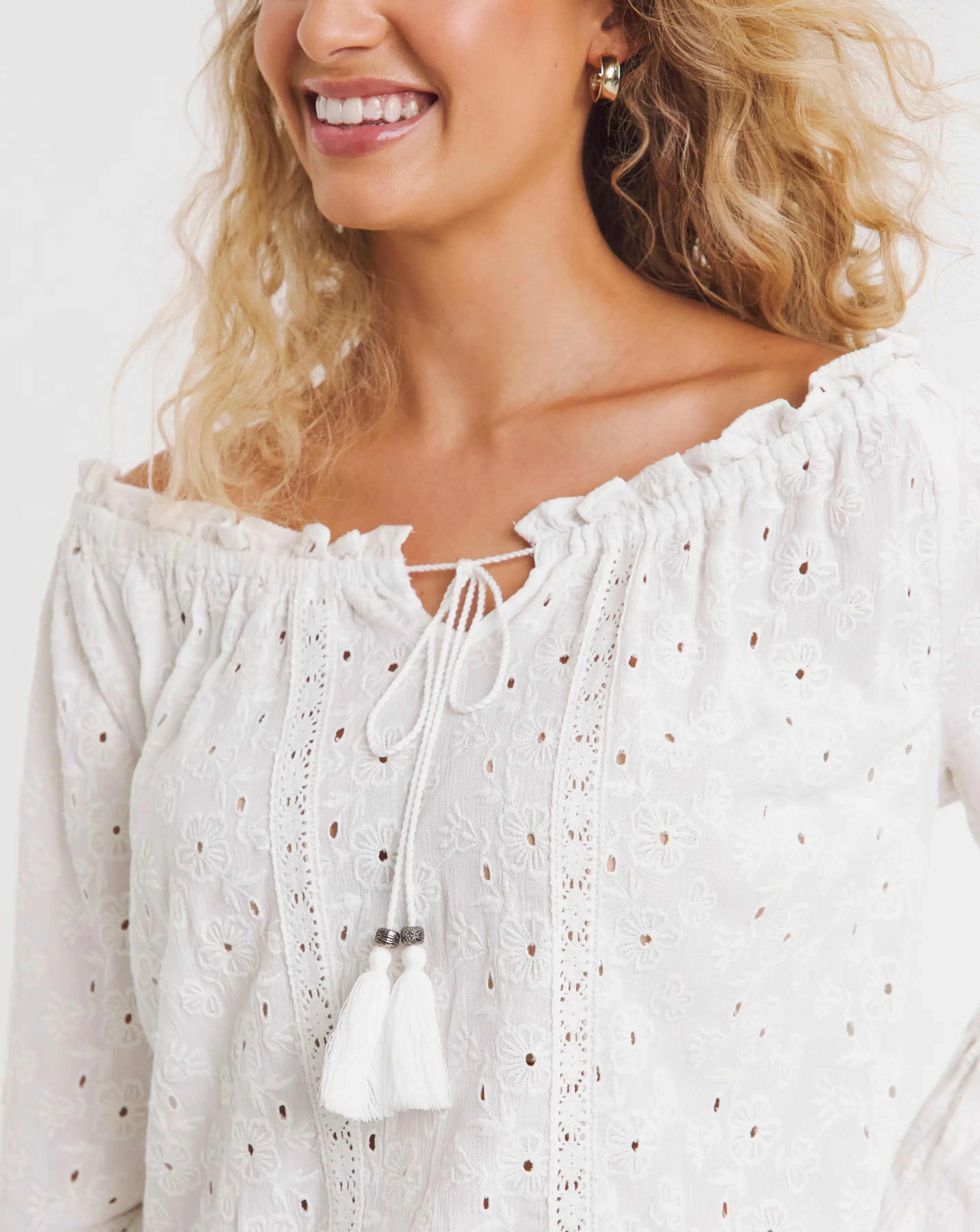 67316-joe-browns-summer-broderie-top-1.webp
