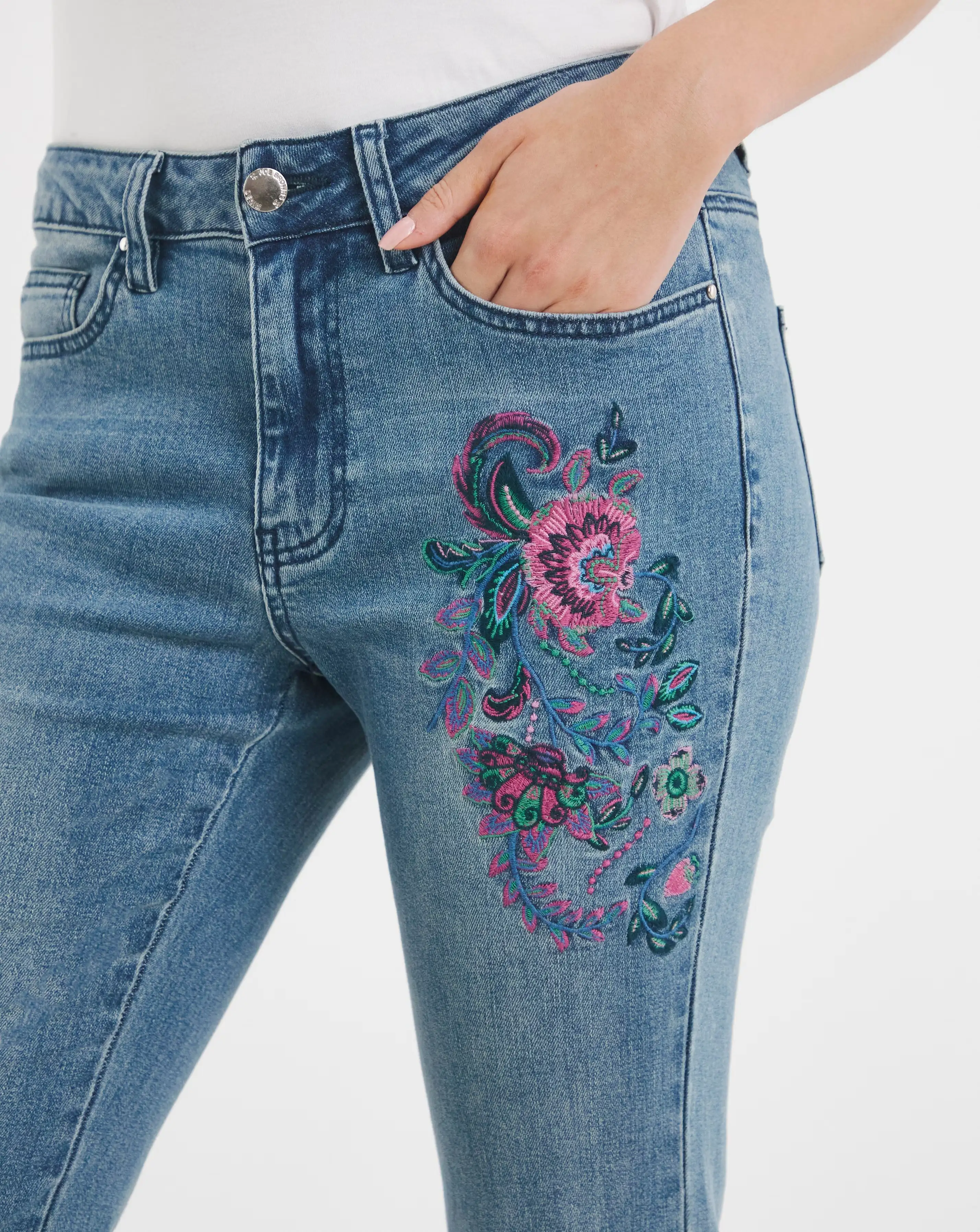 67578-joe-browns-winnie-embroidered-boot-cut-jean-1.webp