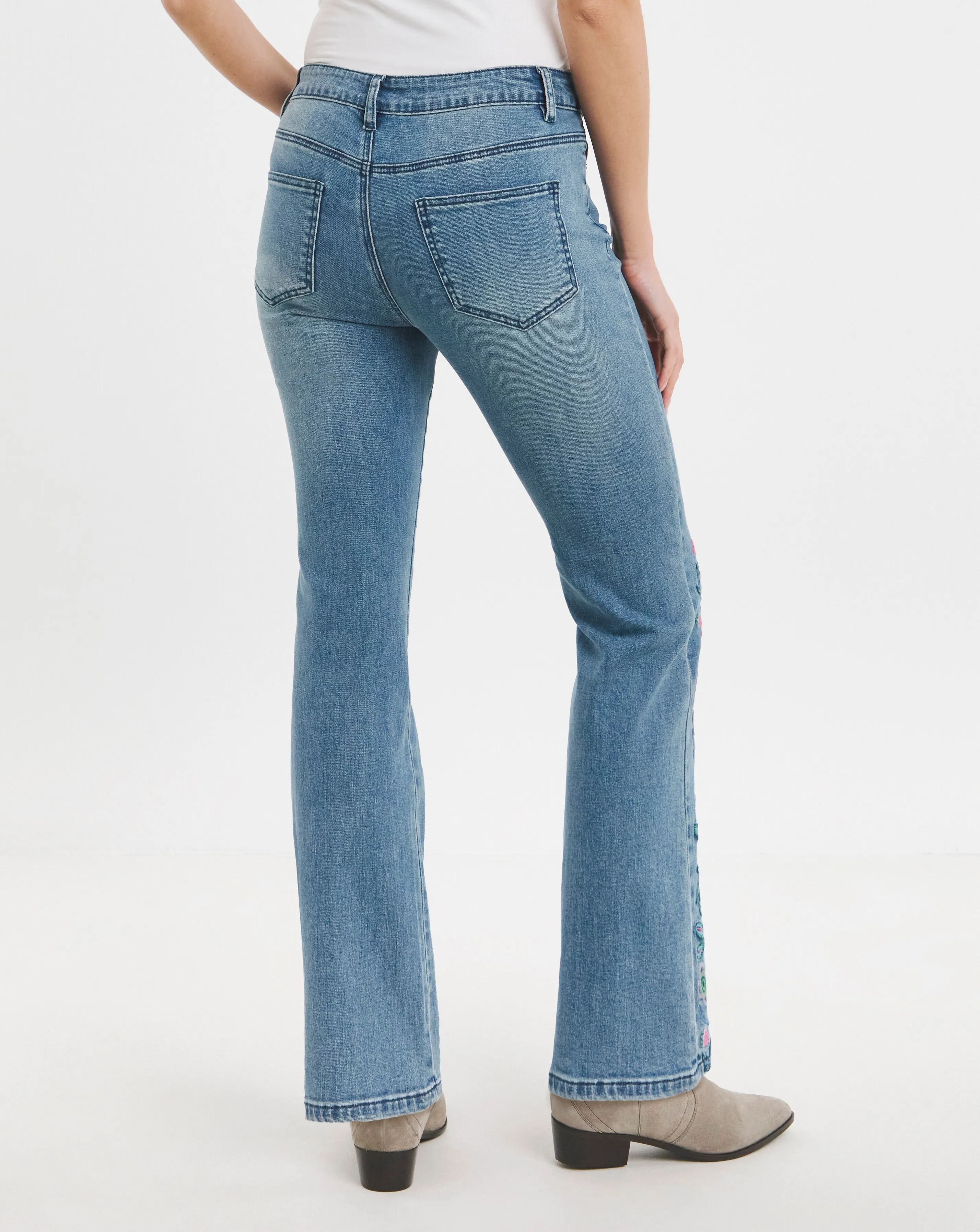 67578-joe-browns-winnie-embroidered-boot-cut-jean-1.webp