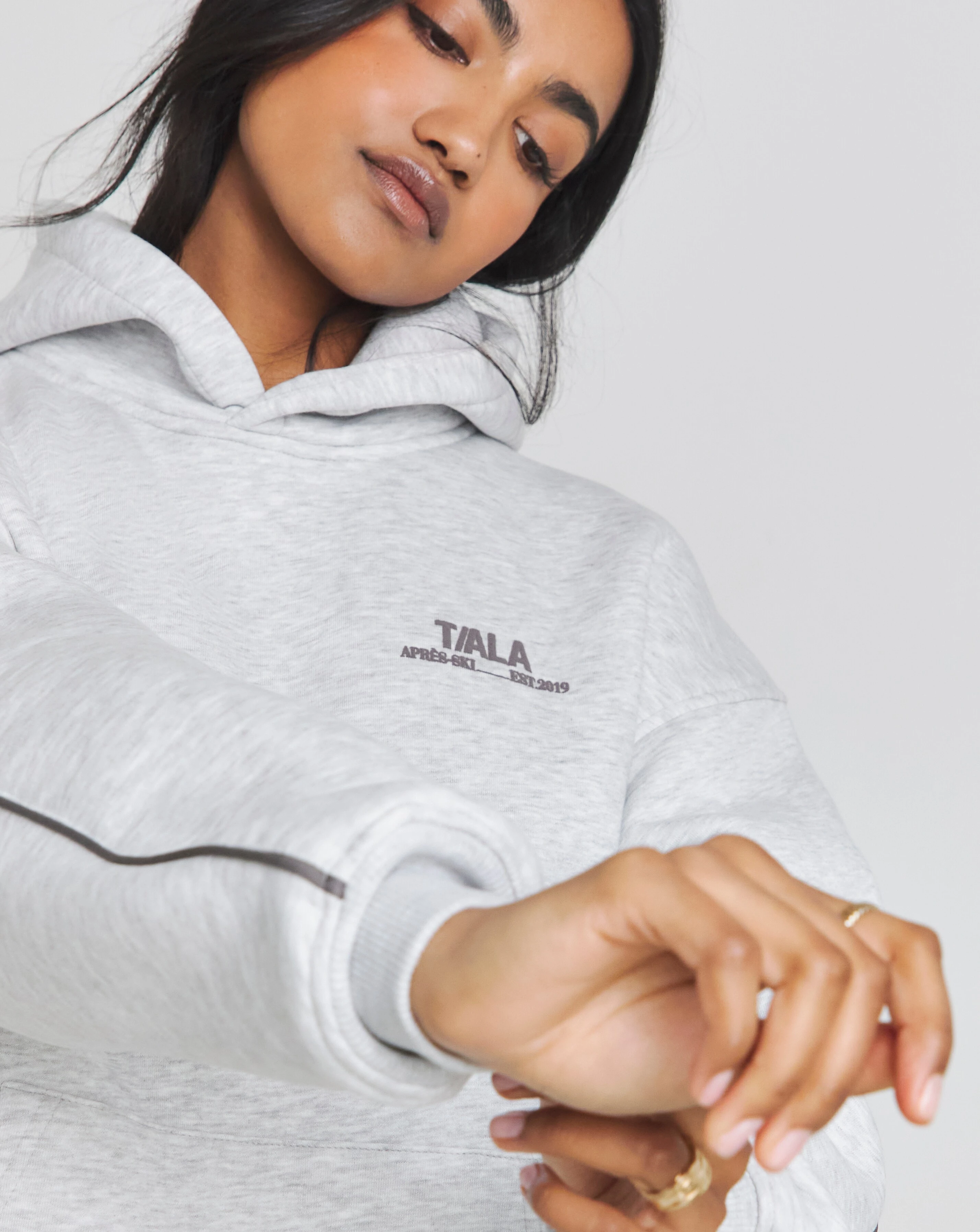 68050-tala-winter-sports-oversized-hoodie-1.webp