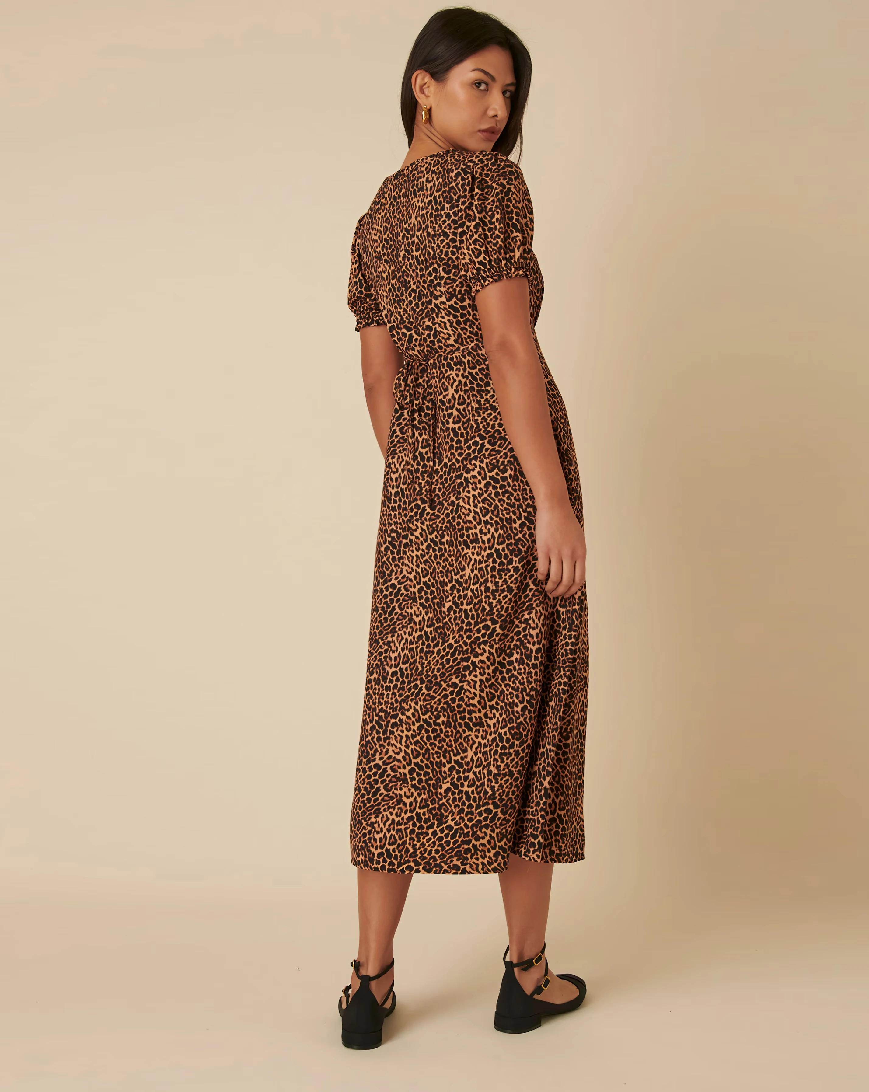 68058-nobody-x27-s-child-prairie-midi-leopard-dress-1.webp