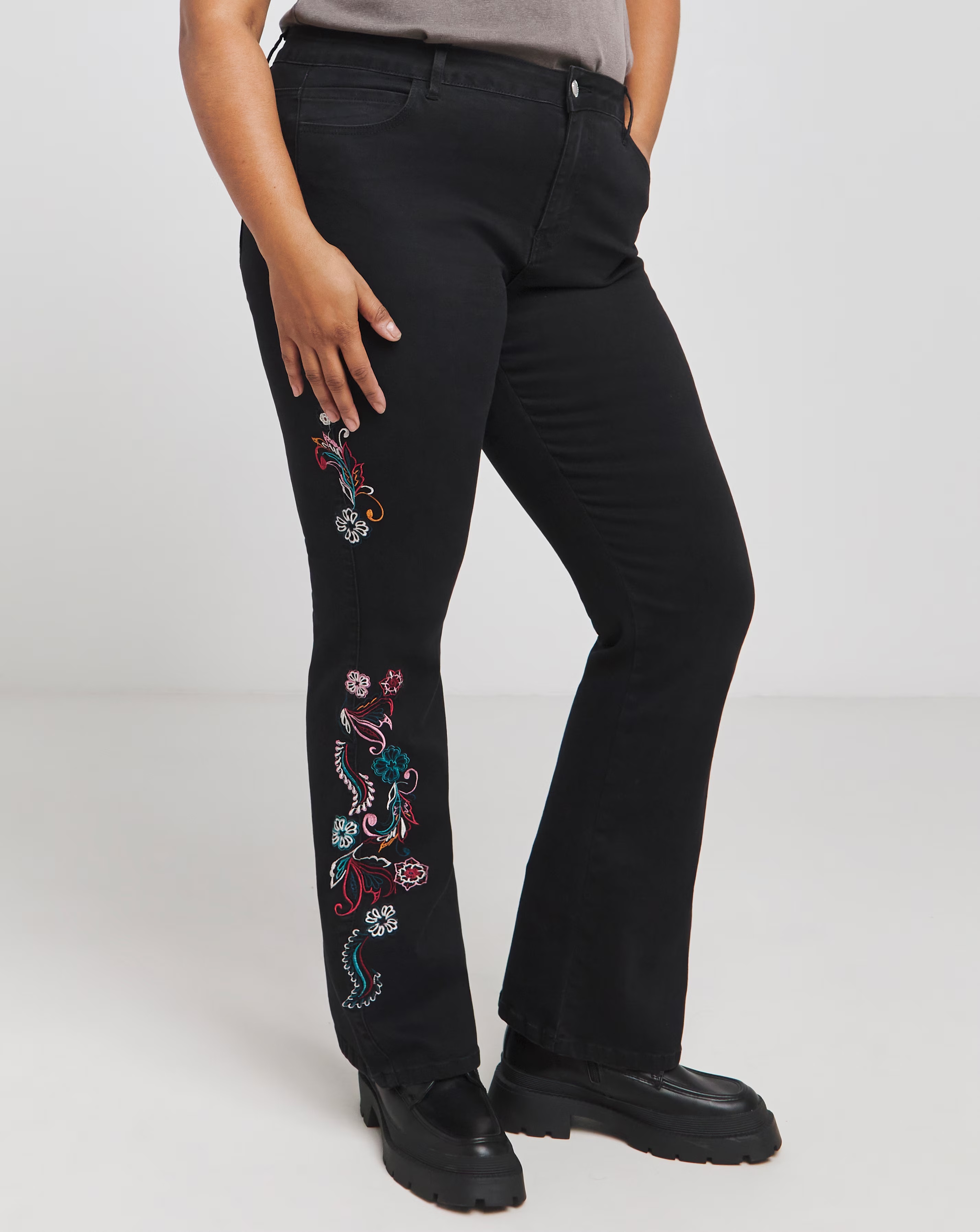 Joe Browns Embroidered Straight Leg Jeans 1 68933-joe-browns-embroidered-straight-leg-jeans-1.jpg