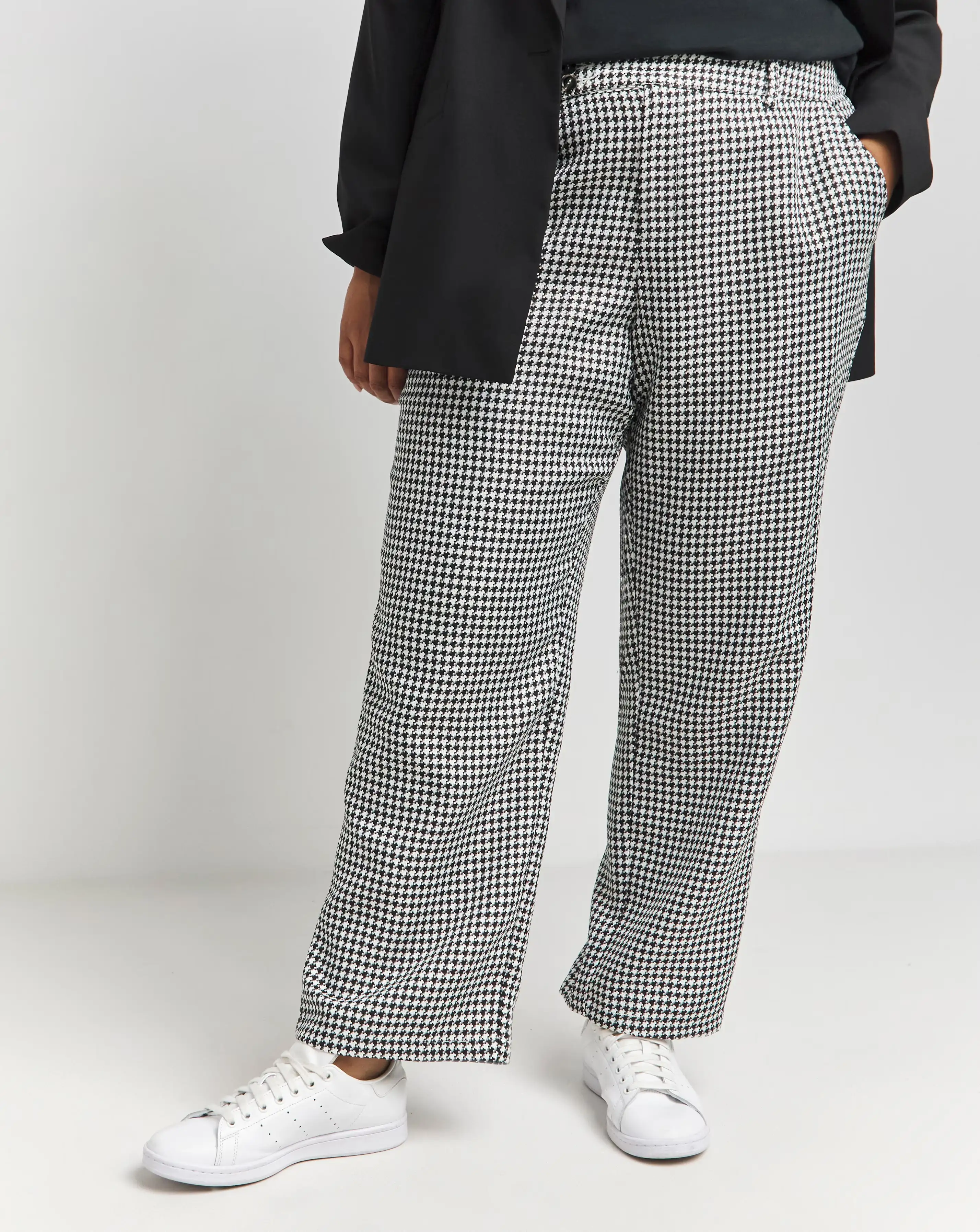 69148-joe-browns-daring-dogtooth-trousers-1.webp