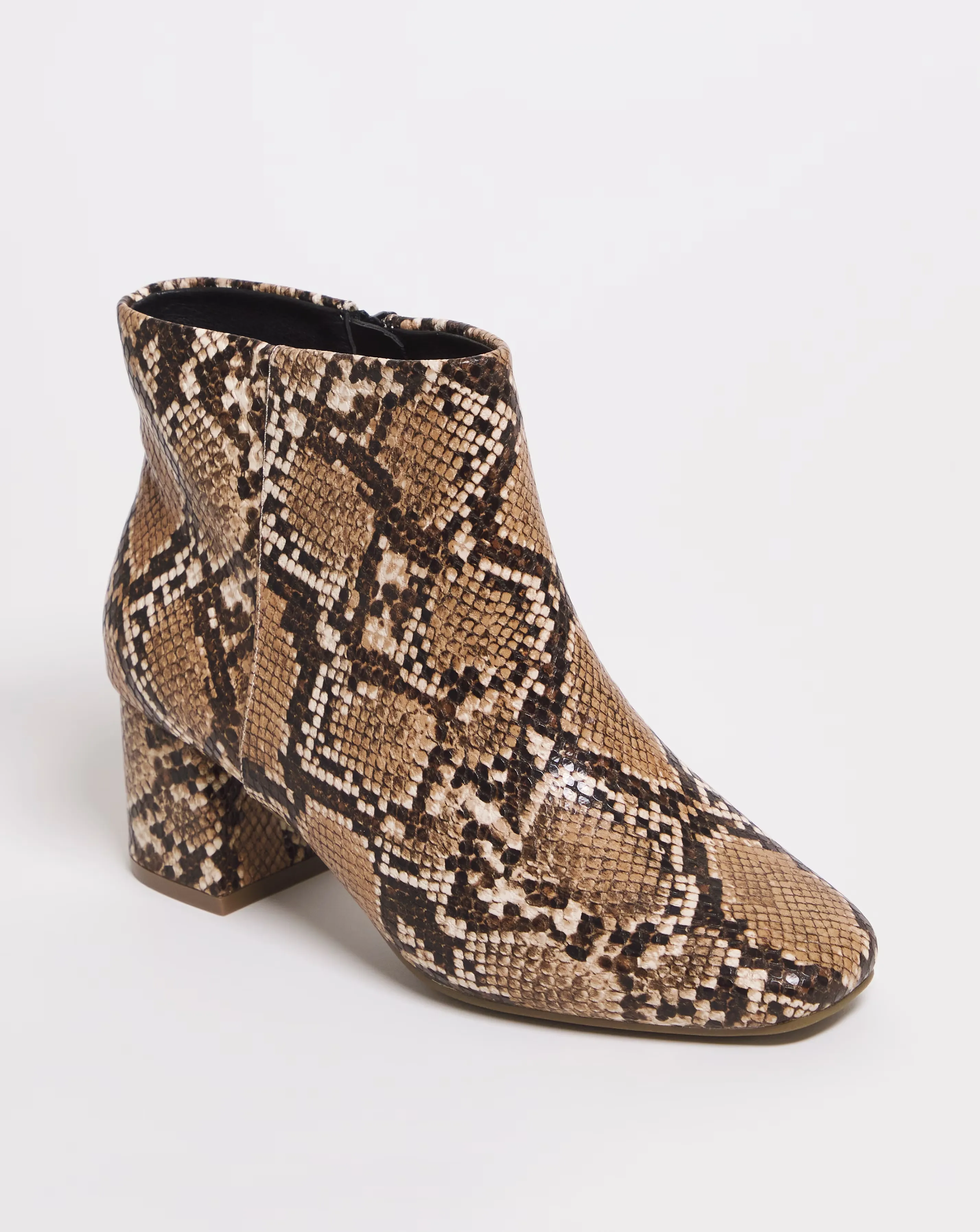 69445-block-heeled-boot-e-fit-1.webp