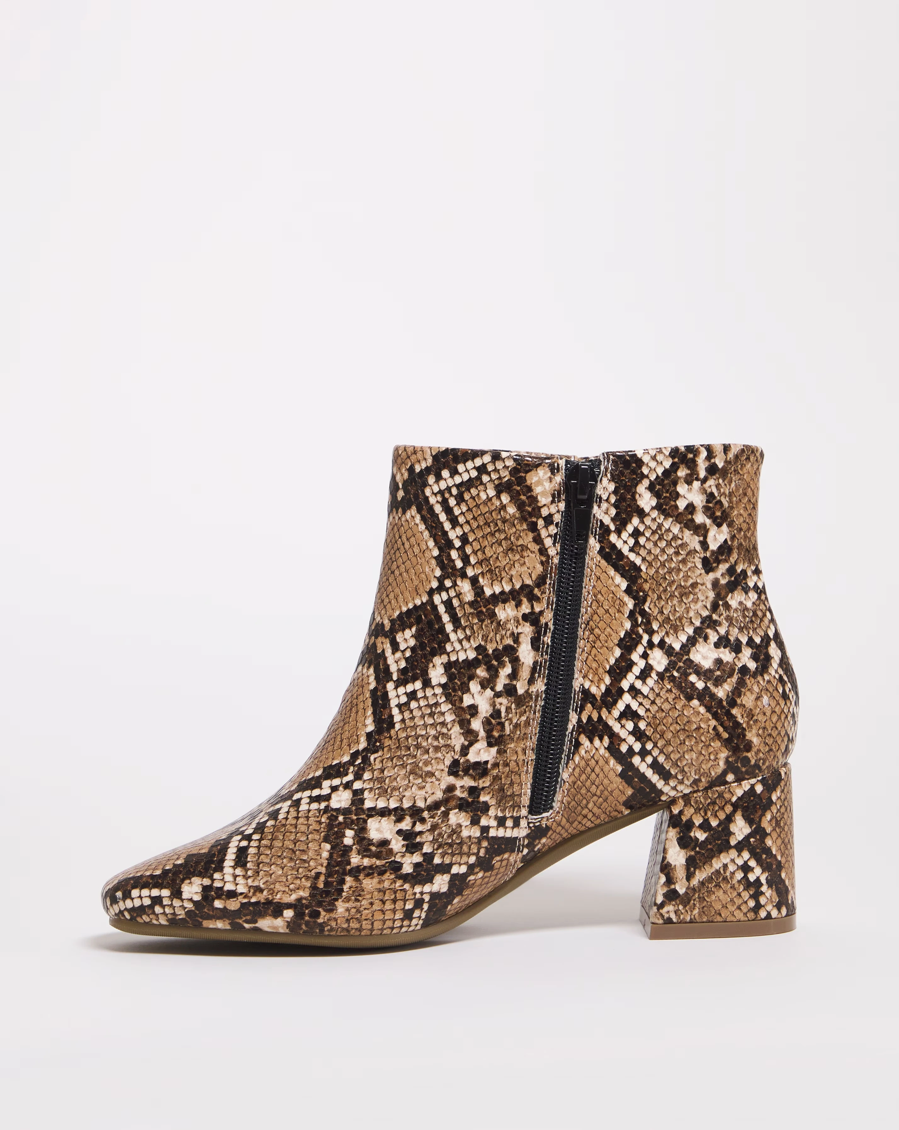 69445-block-heeled-boot-e-fit-1.webp