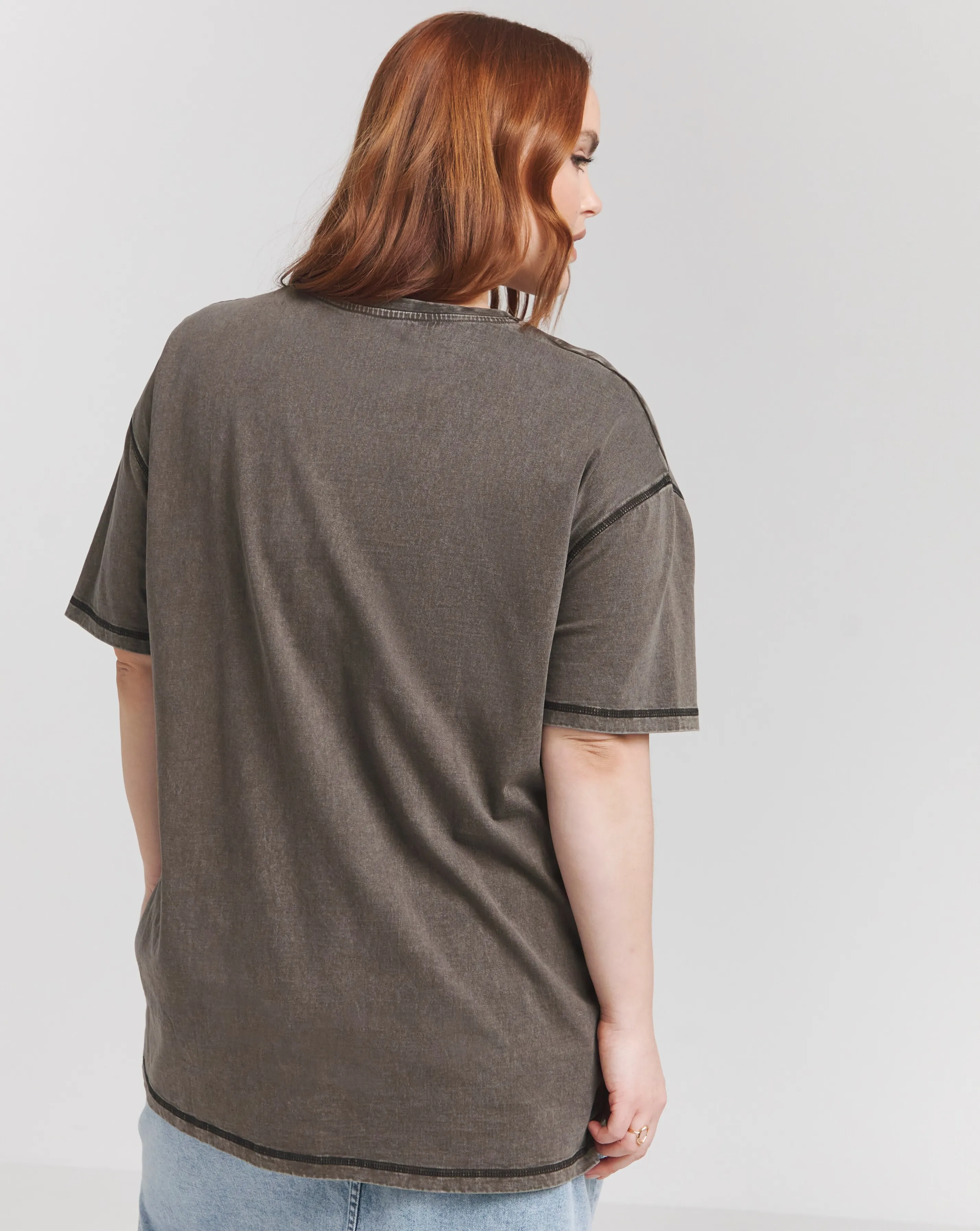 69568-acid-wash-oversized-contrast-seam-t-shirt-1.webp