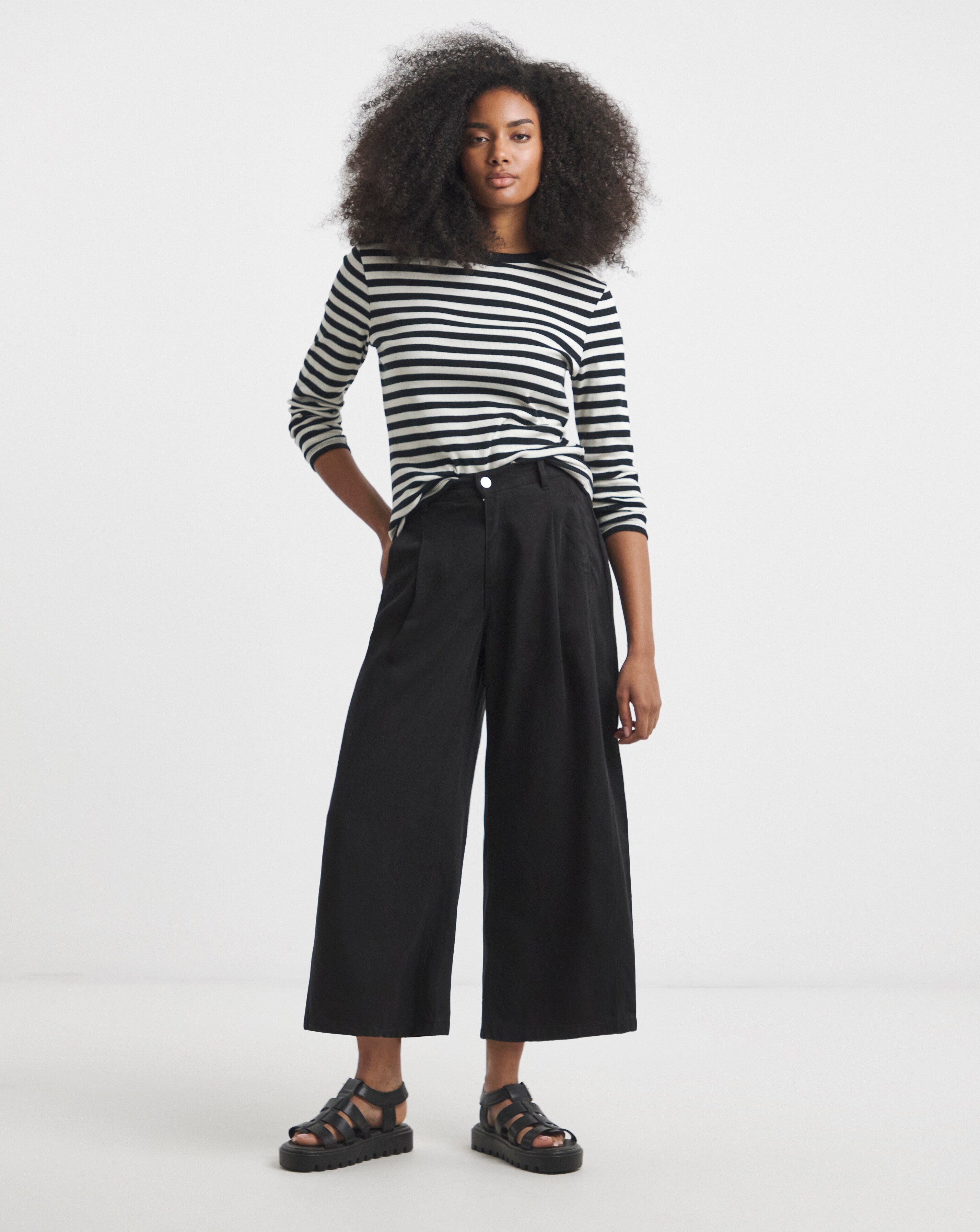 6964-simply-be-black-crop-wide-leg-jeans-with-tencel-tm-lyocell-1.jpg
