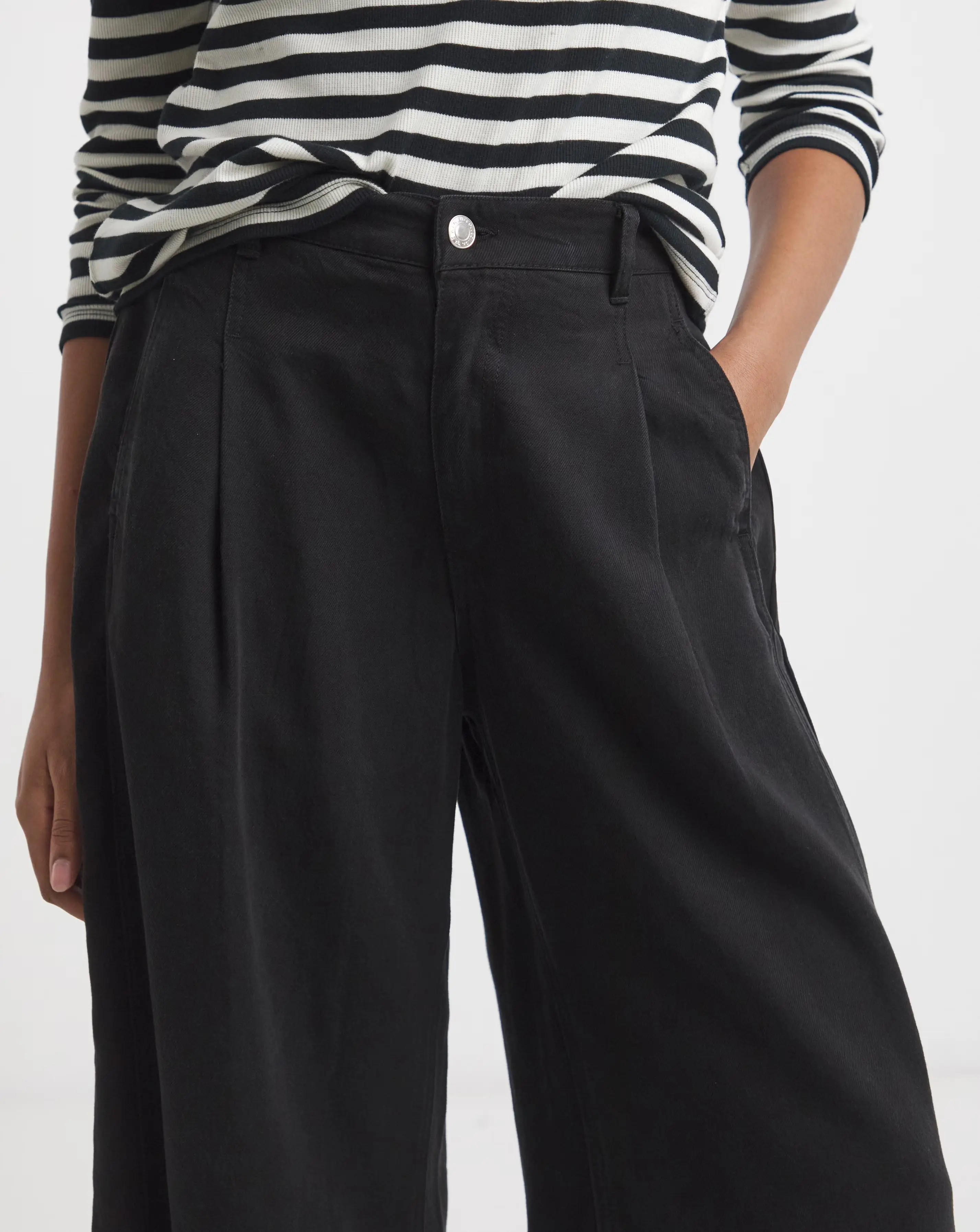 6964-simply-be-black-crop-wide-leg-jeans-with-tencel-tm-lyocell-1.jpg