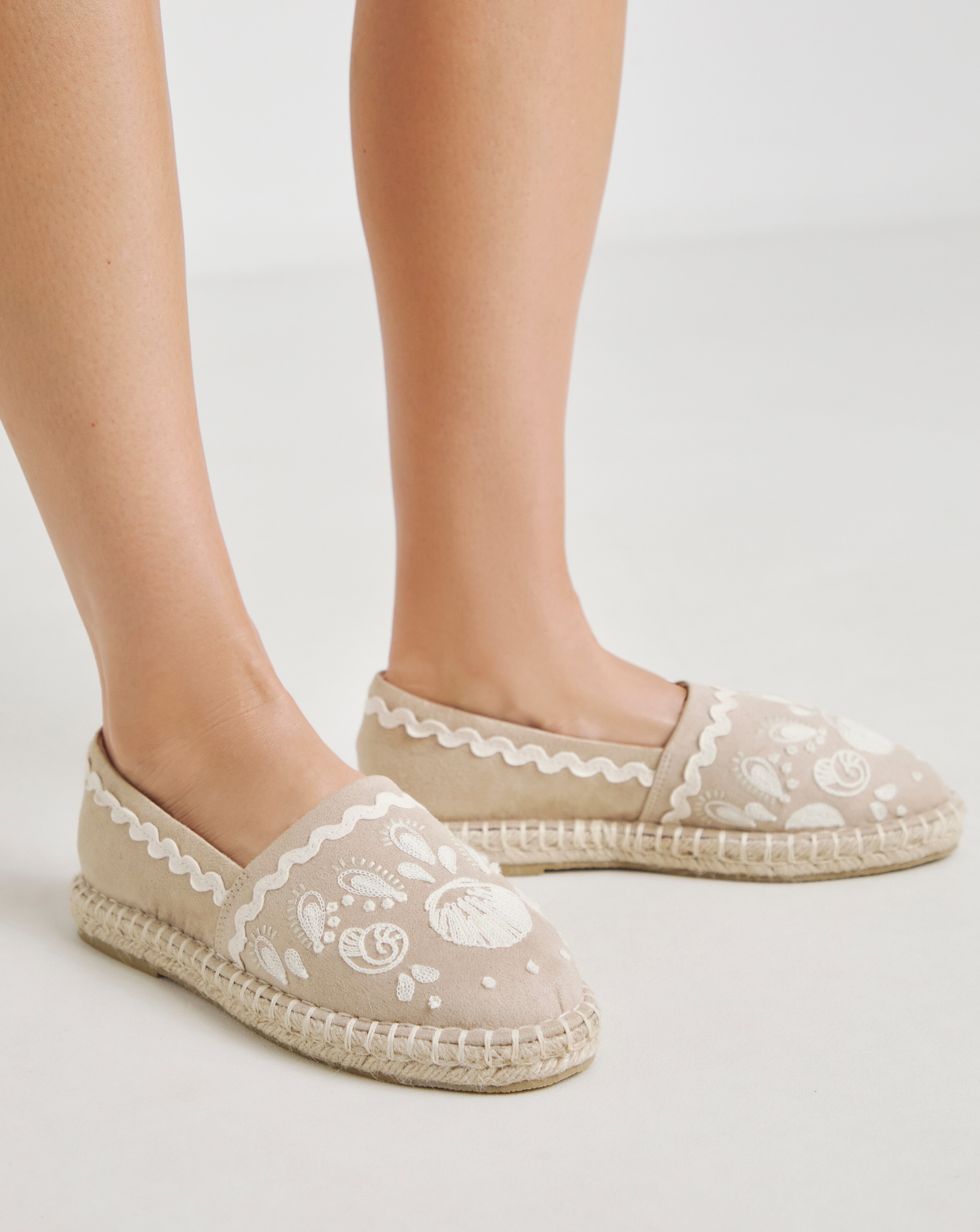 70197-jenner-embroidered-espadrille-shoes-wide-e-fit-1.webp