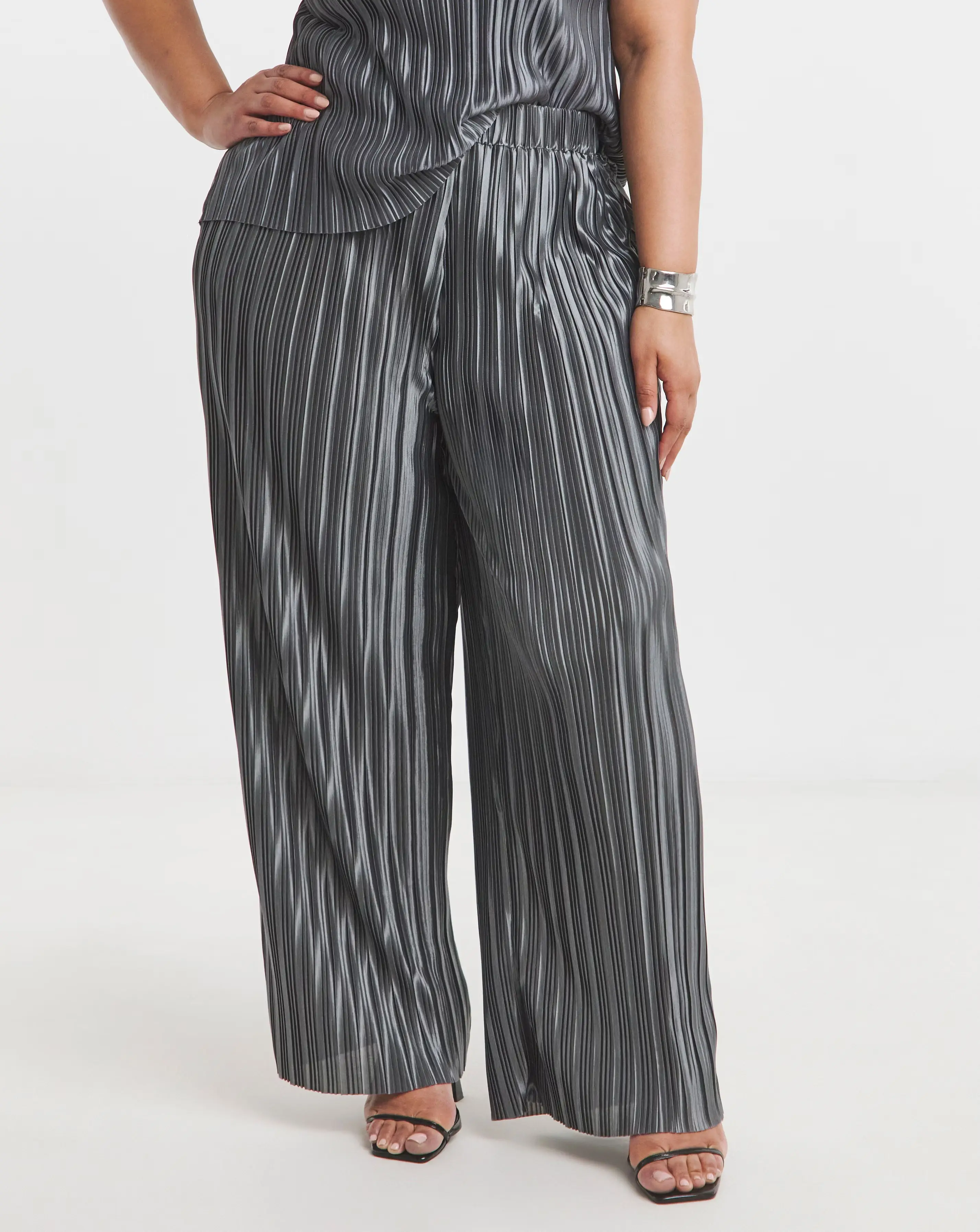 72875-joanna-hope-plisse-wide-leg-trousers-1.webp