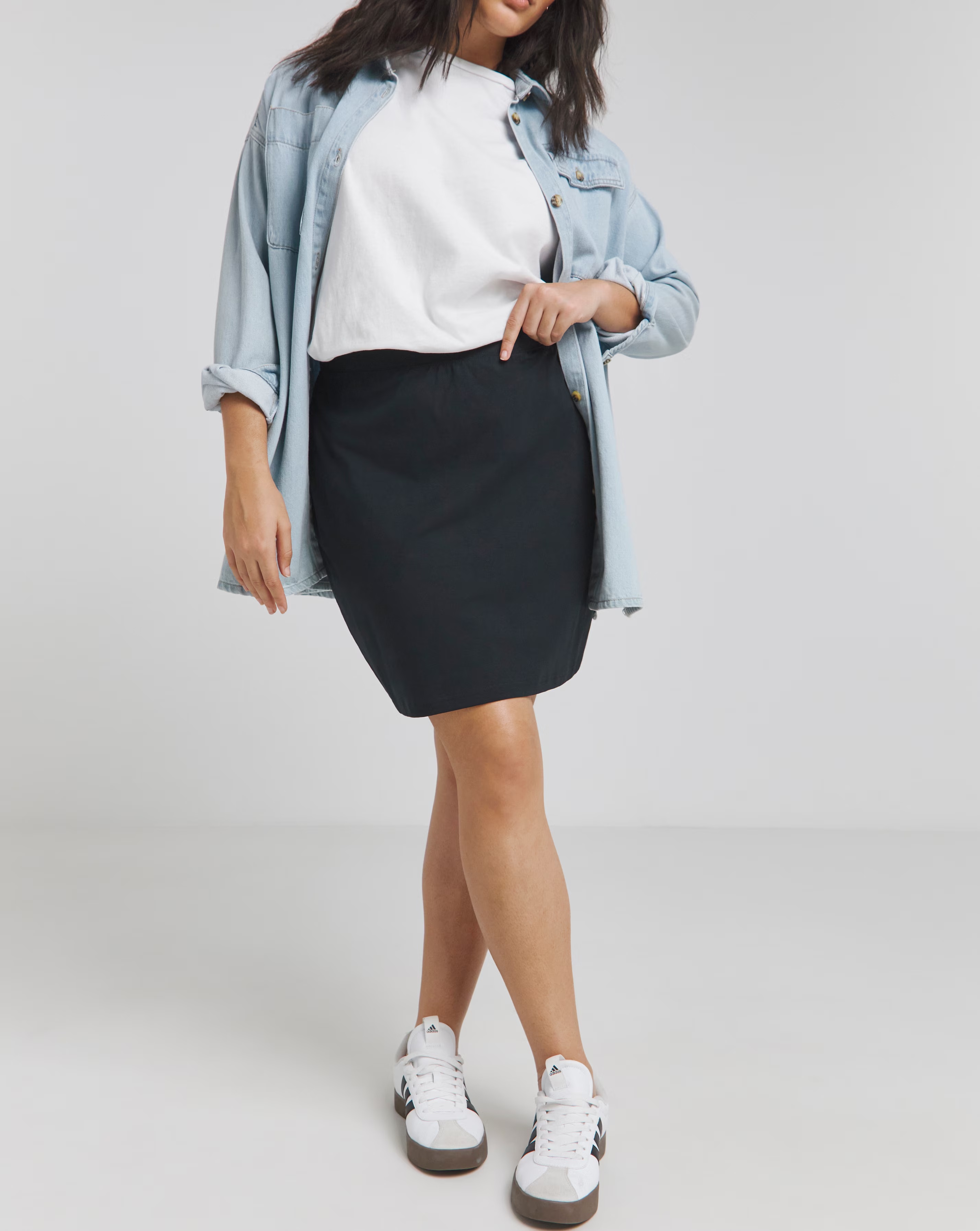 73246-simply-be-black-value-jersey-tube-mini-skirt-1.webp
