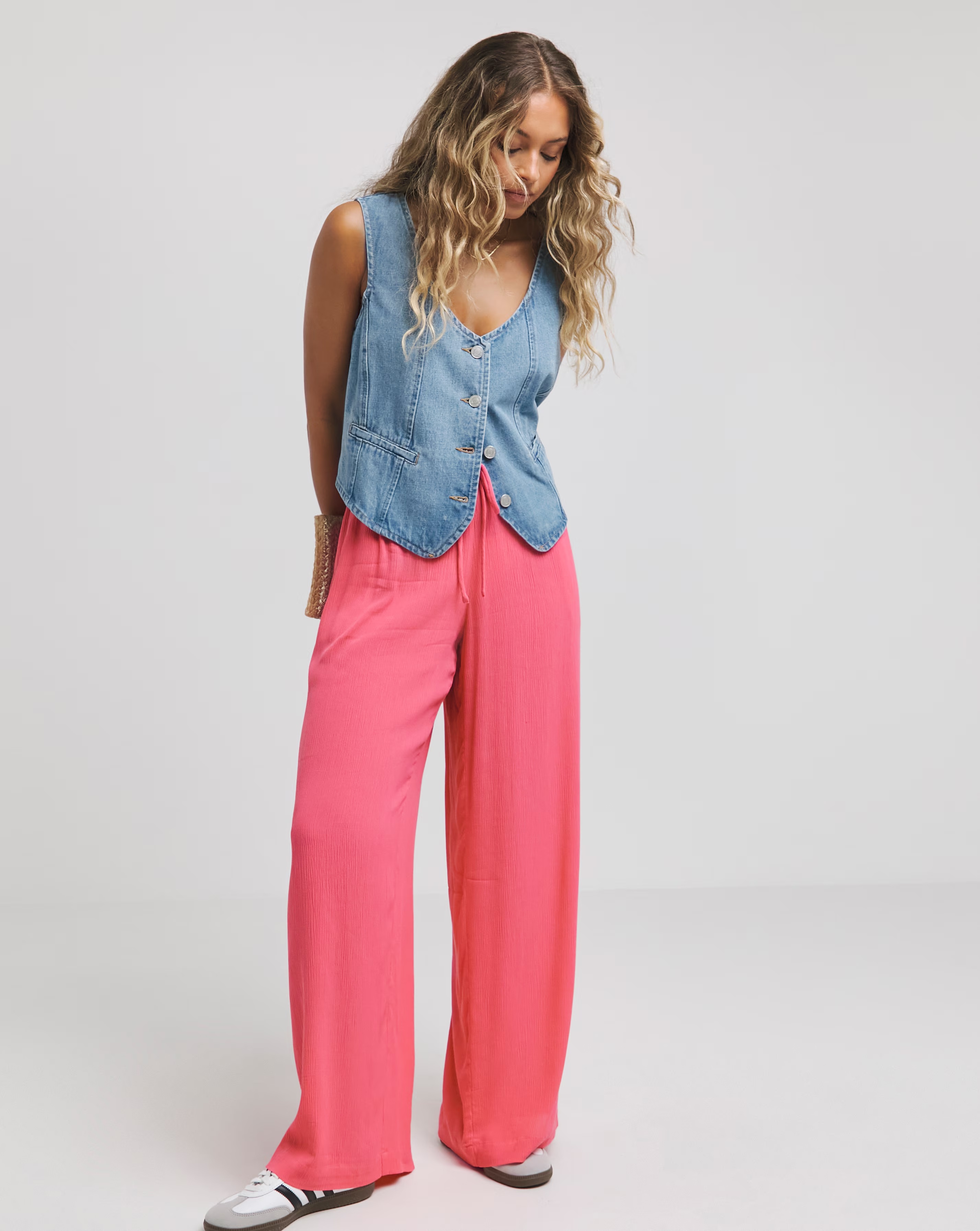 73880-simply-be-pink-tie-waist-crinkle-wide-leg-trousers-1.jpg