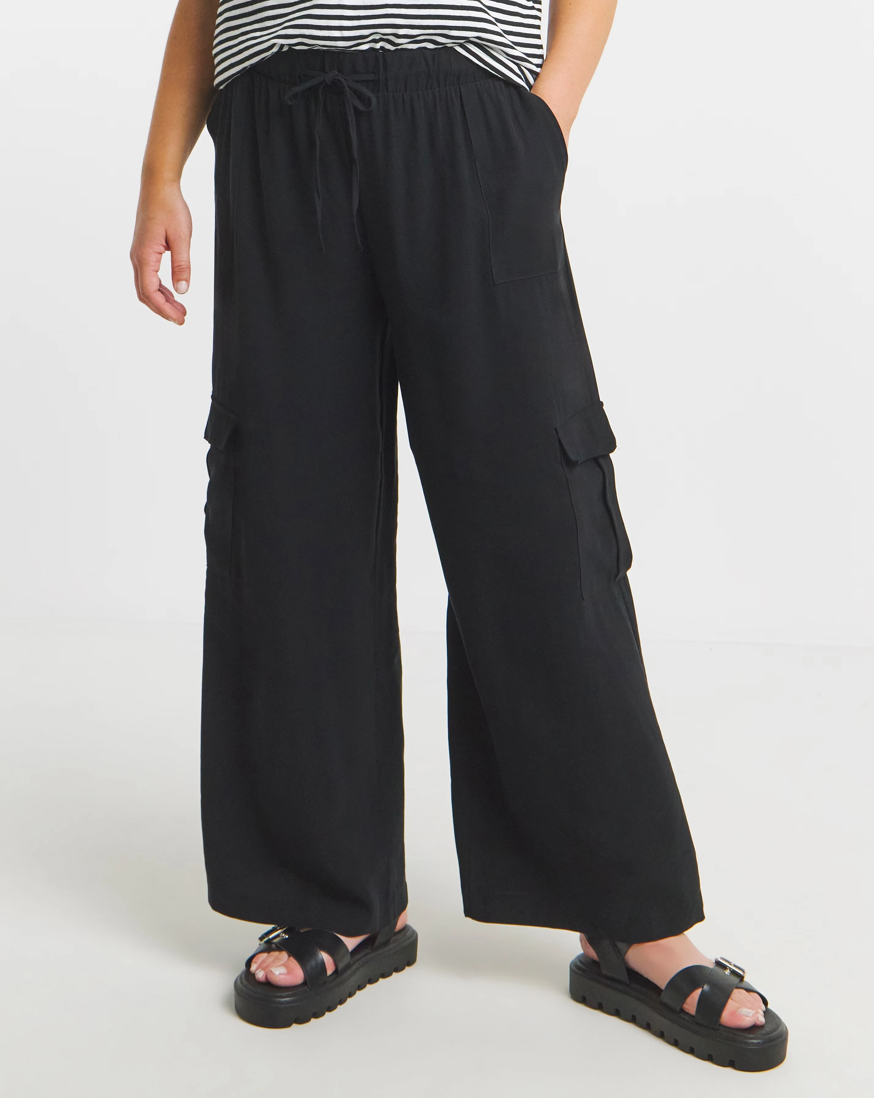 73906-simply-be-black-drawcord-waist-utility-wide-leg-trousers-1.jpg