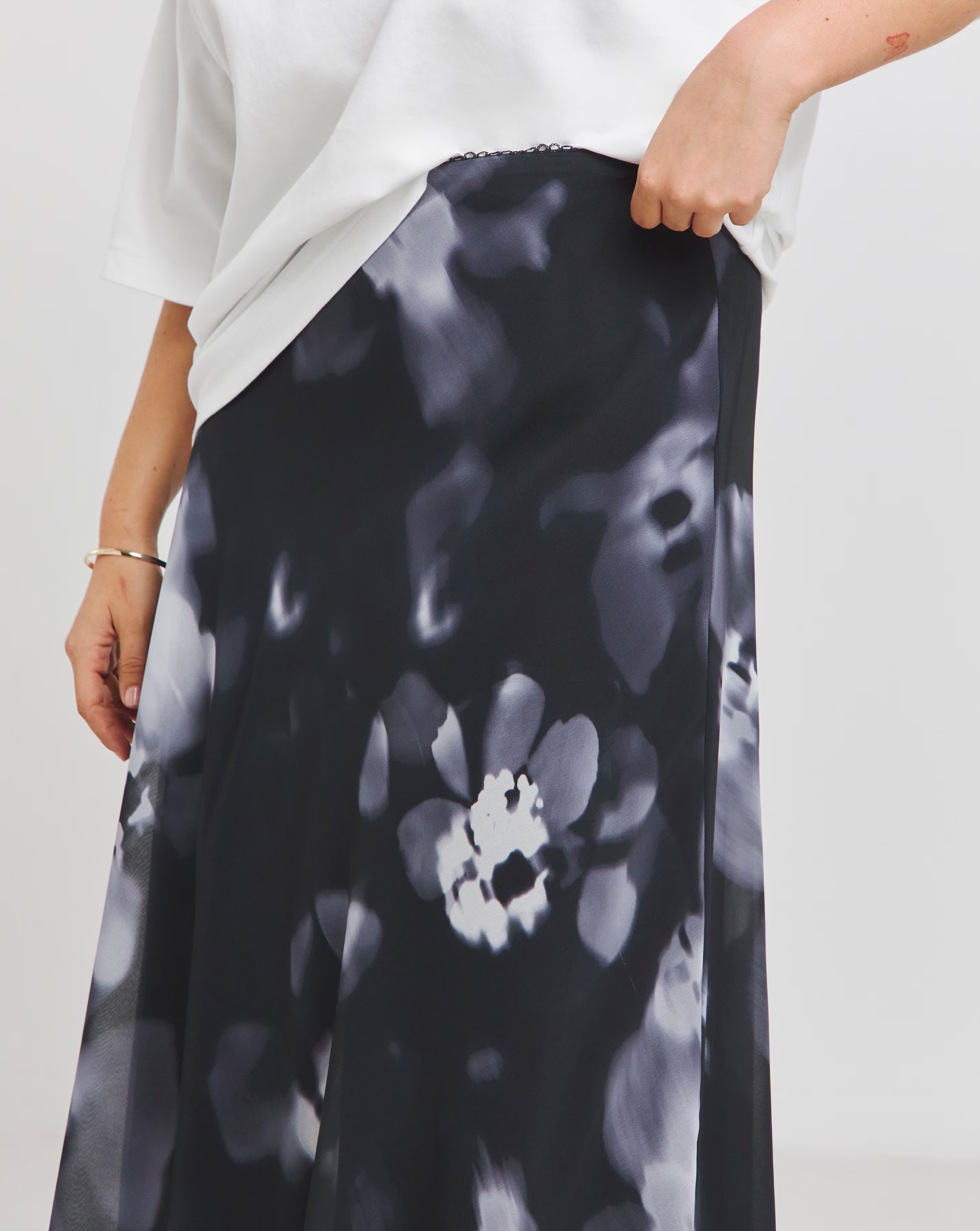 74292-mono-print-georgette-full-maxi-skirt-1.jpg