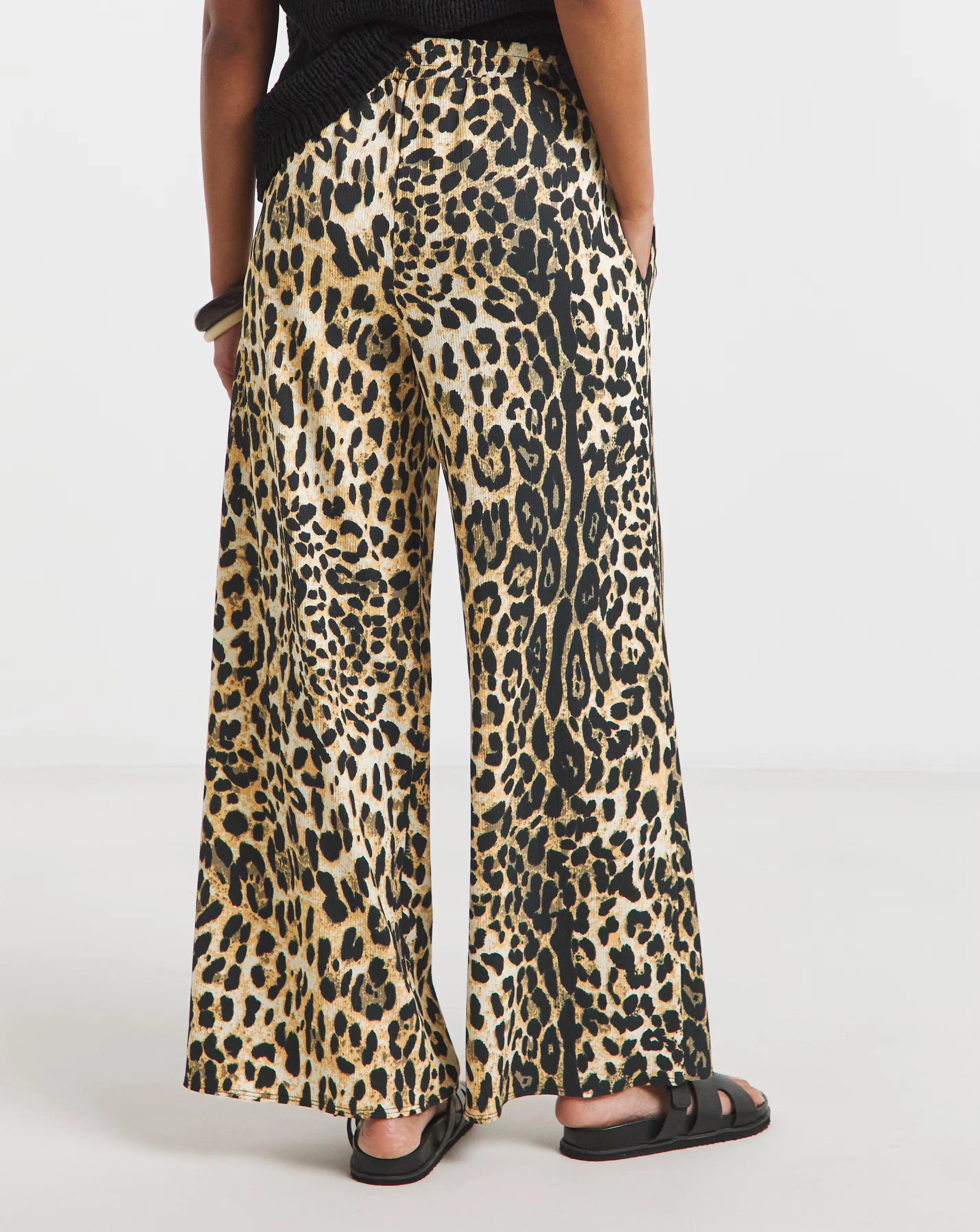 74318-leopard-print-drawcord-waist-wide-leg-trouser-1.webp