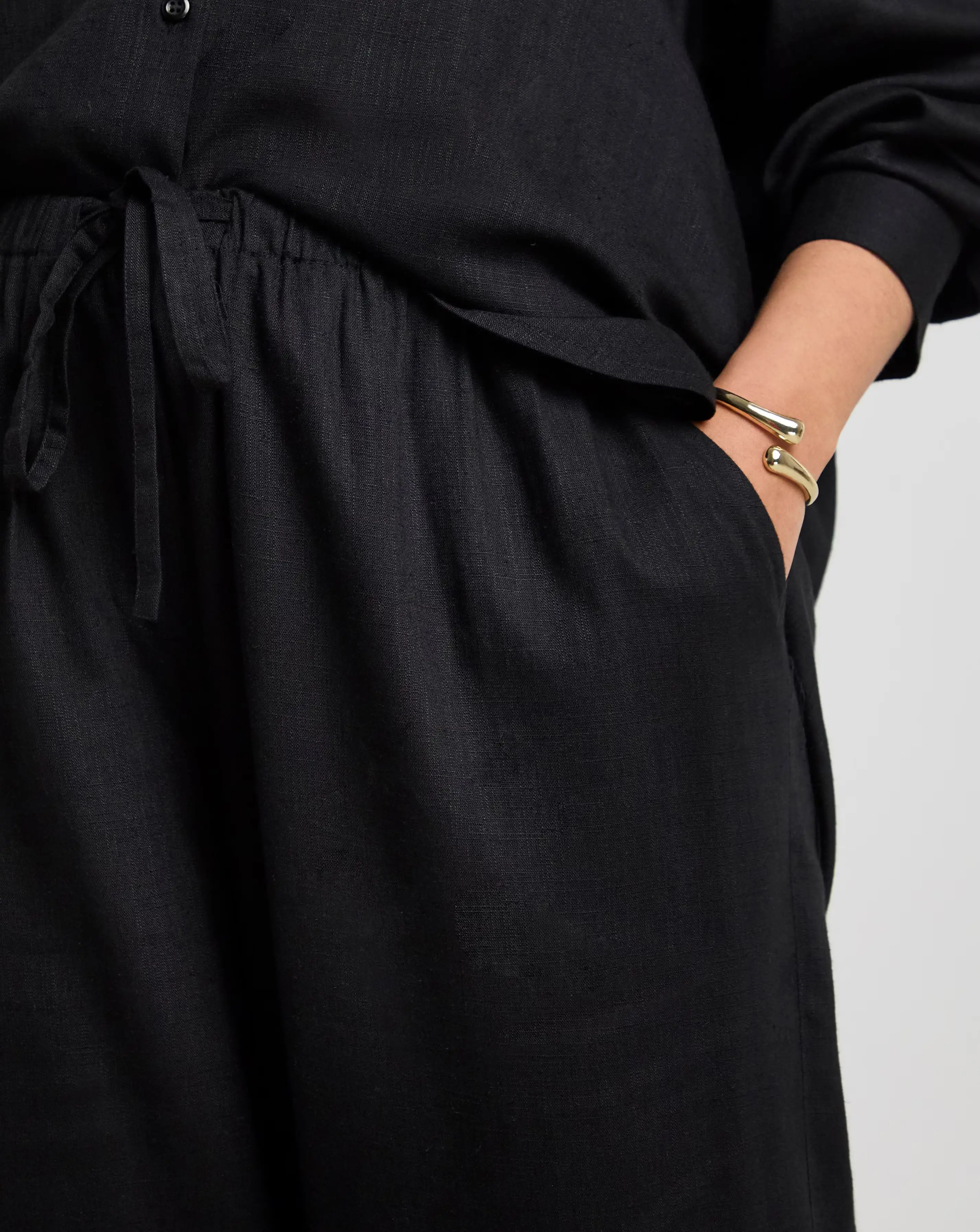 74498-black-tie-waist-linen-mix-wide-leg-trousers-1.jpg