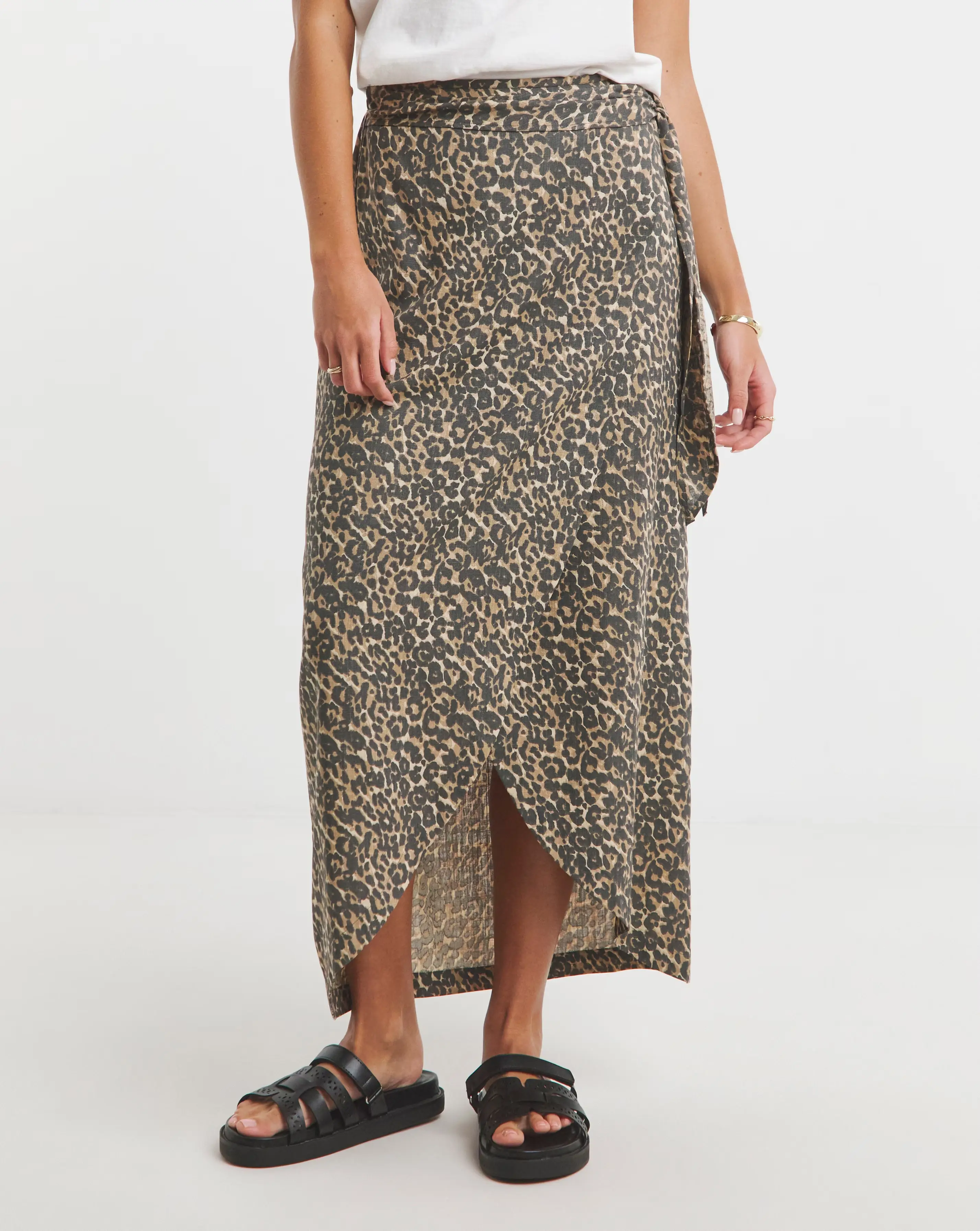 74628-simply-be-leopard-linen-mix-wrap-midi-skirt-1.webp