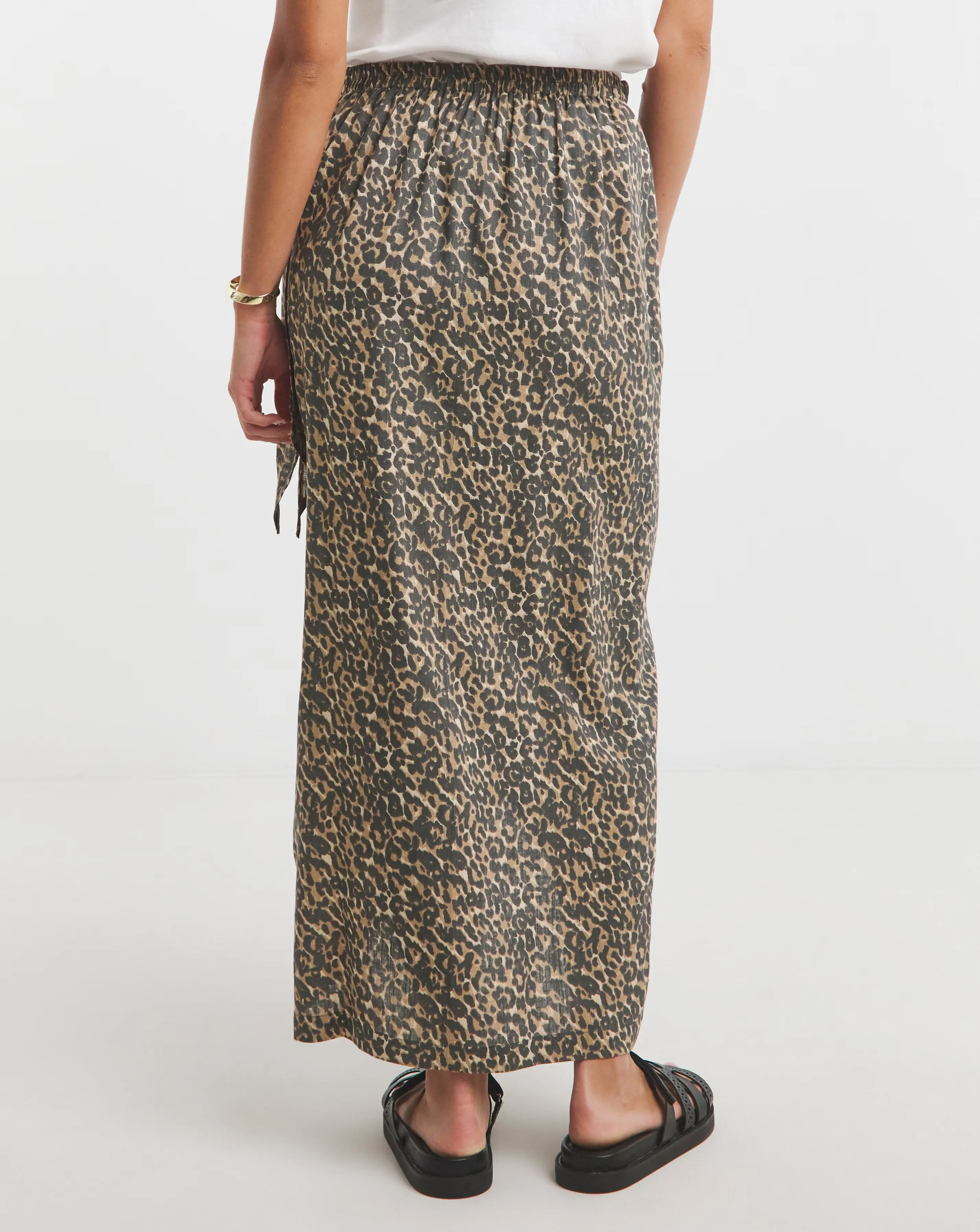 74628-simply-be-leopard-linen-mix-wrap-midi-skirt-1.webp