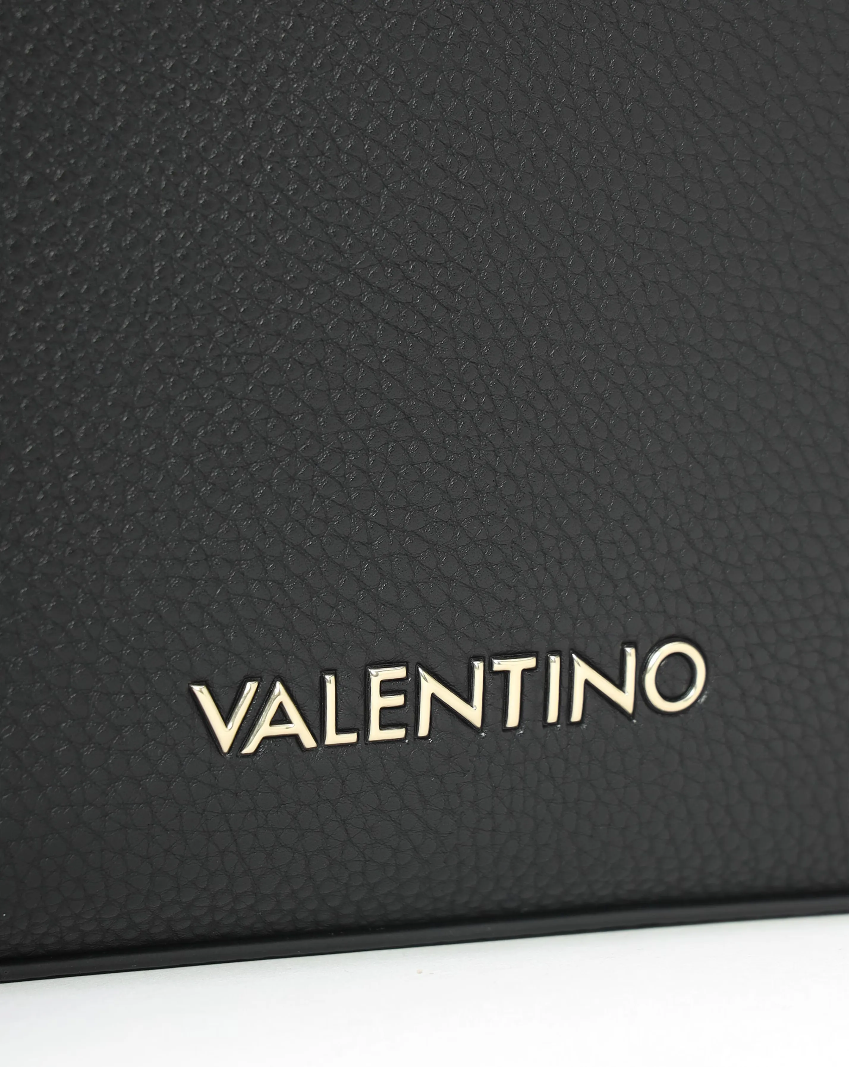 75917-valentino-bags-brixton-ii-black-pebbled-camera-bag-1.webp