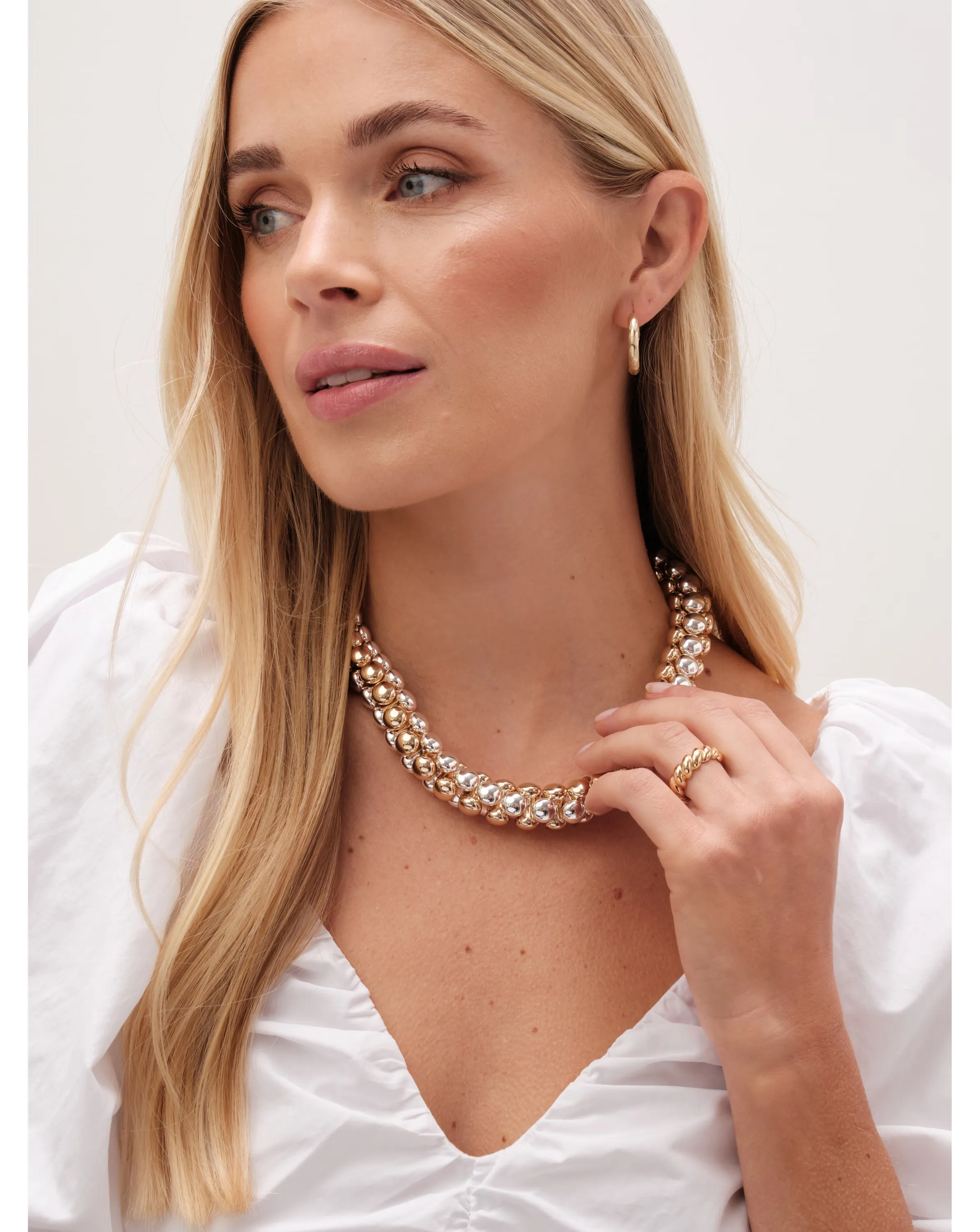 75946-mood-chunky-2-tone-short-necklace-1.jpg
