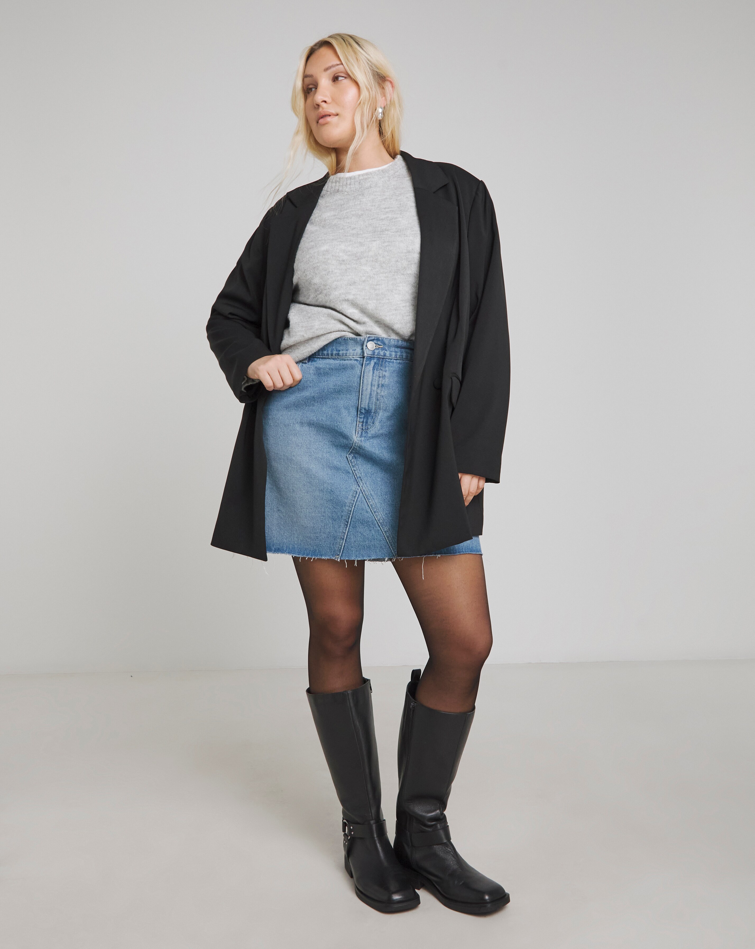 7615-light-mid-blue-5-pocket-denim-mini-skirt-1.webp