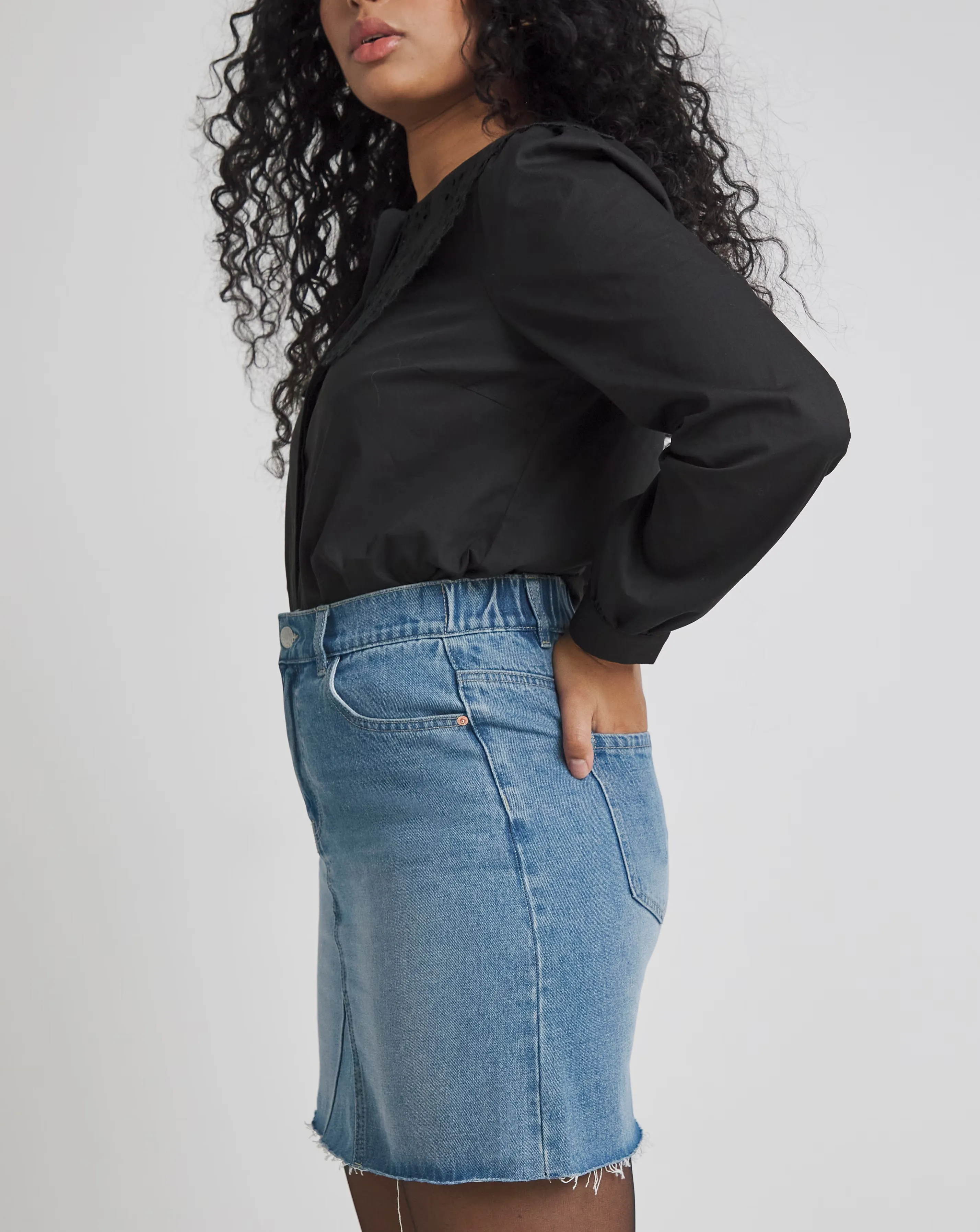 7615-light-mid-blue-5-pocket-denim-mini-skirt-1.webp