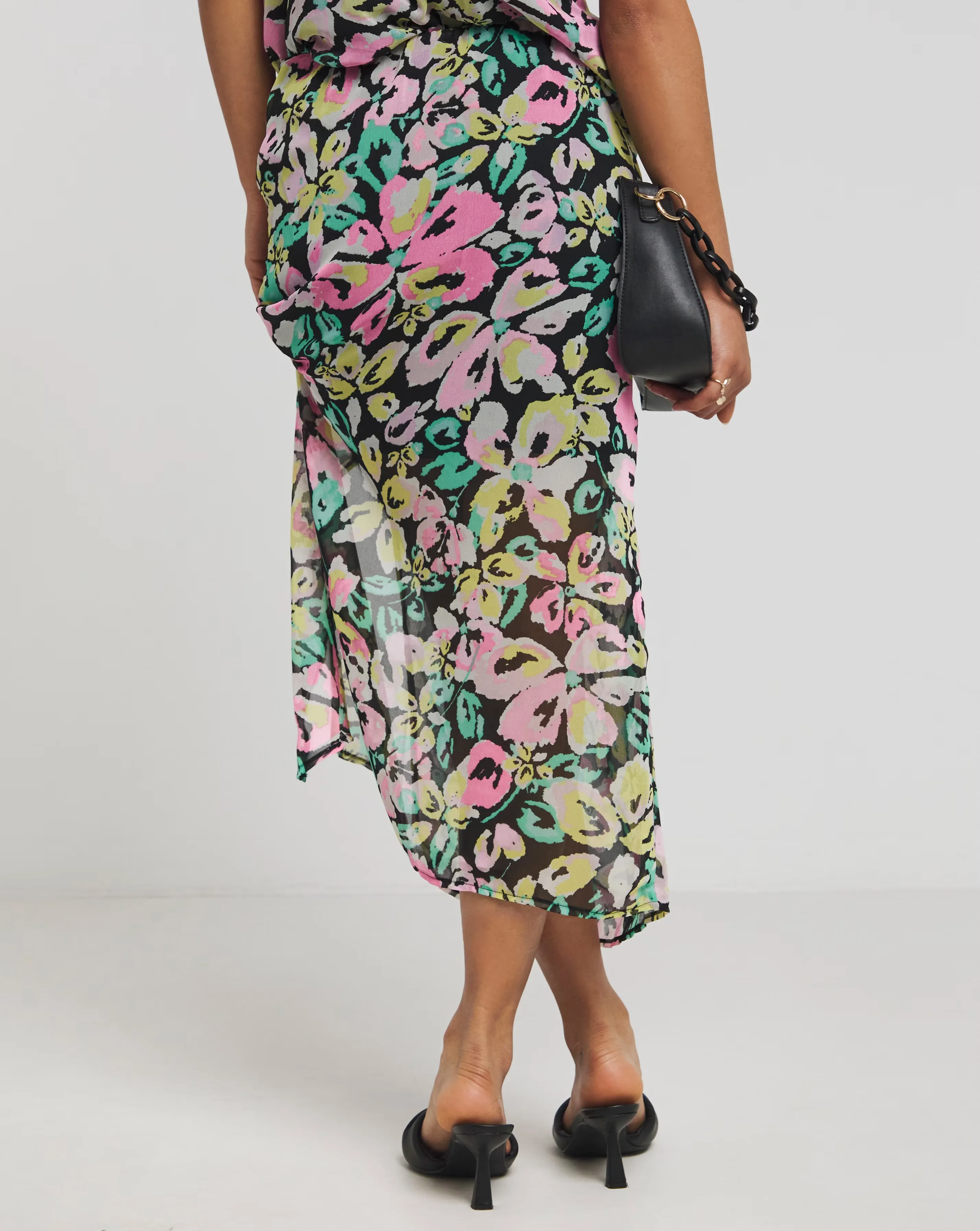 77310-simply-be-georgette-floral-gathered-midi-skirt-1.jpg