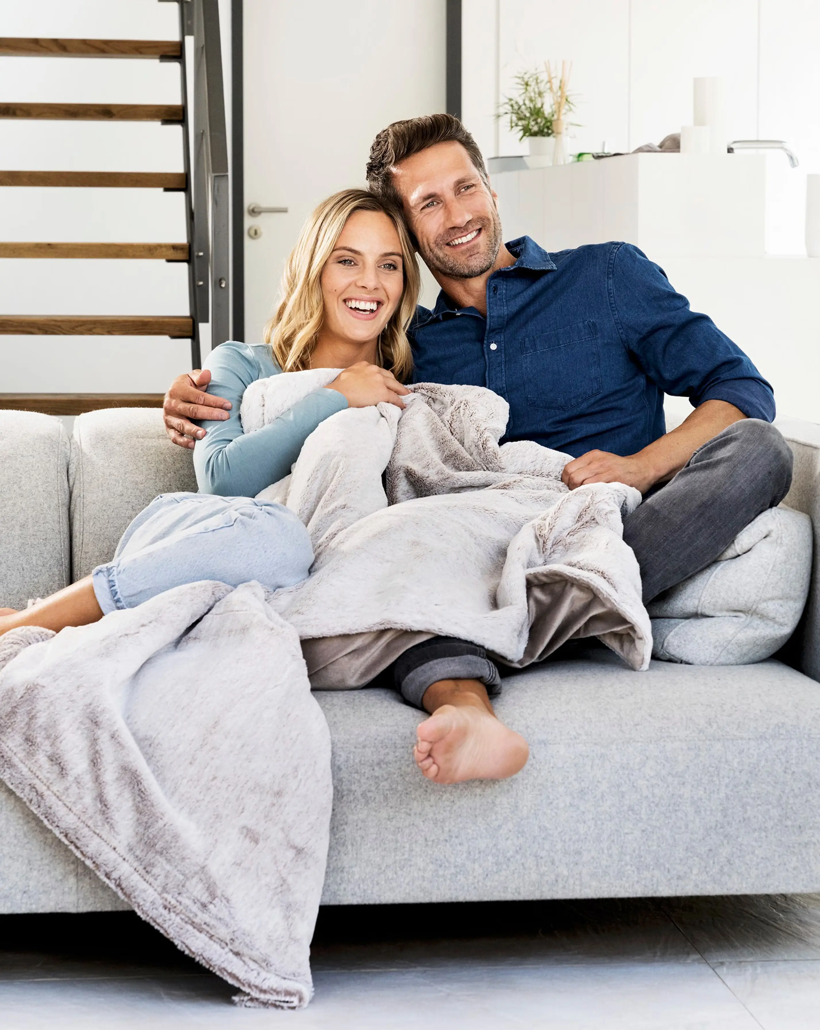 77441-beurer-hd150-xxl-nordic-heated-throw-1.jpg