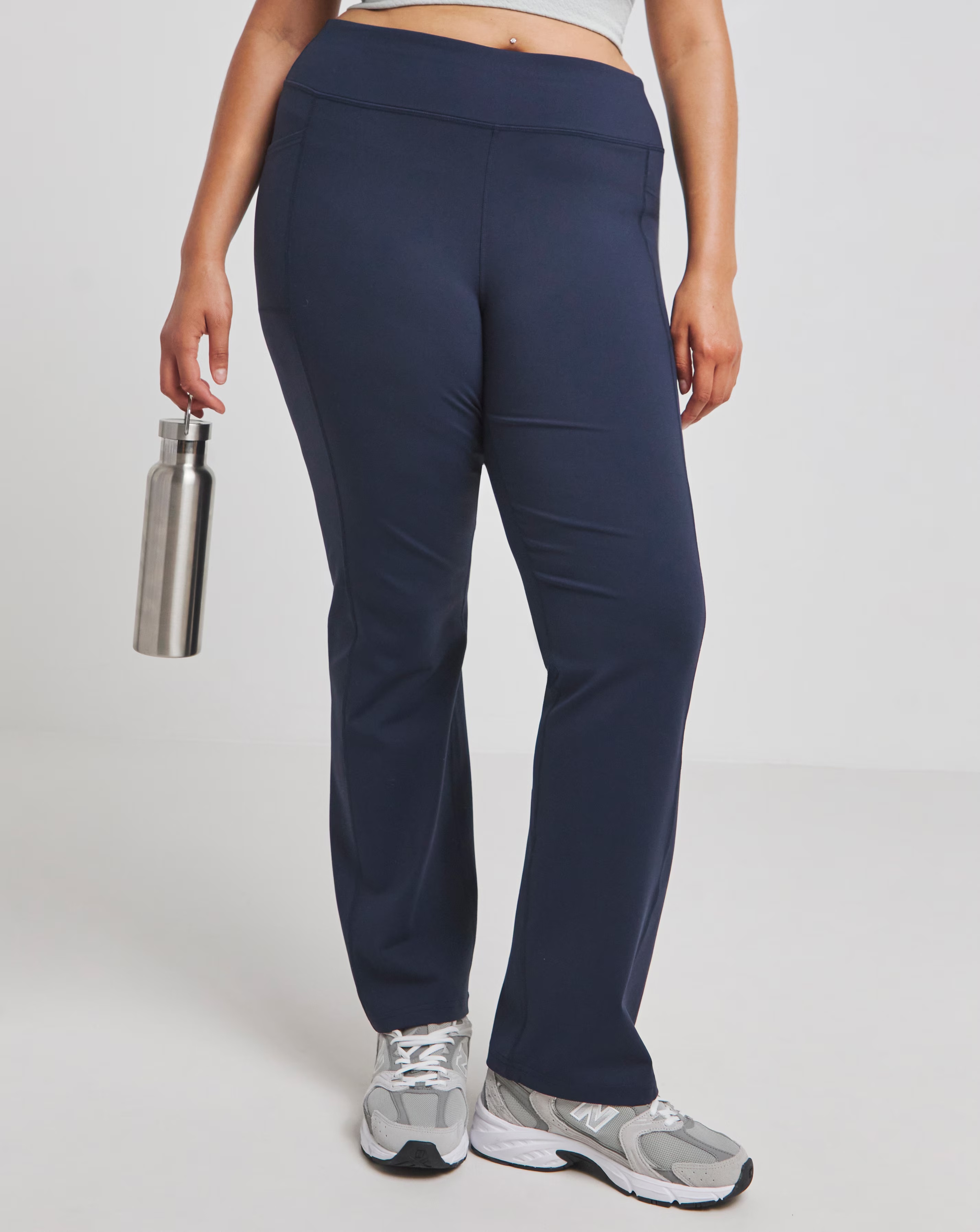 77466-skechers-go-walk-pant-joy-petite-1.jpg