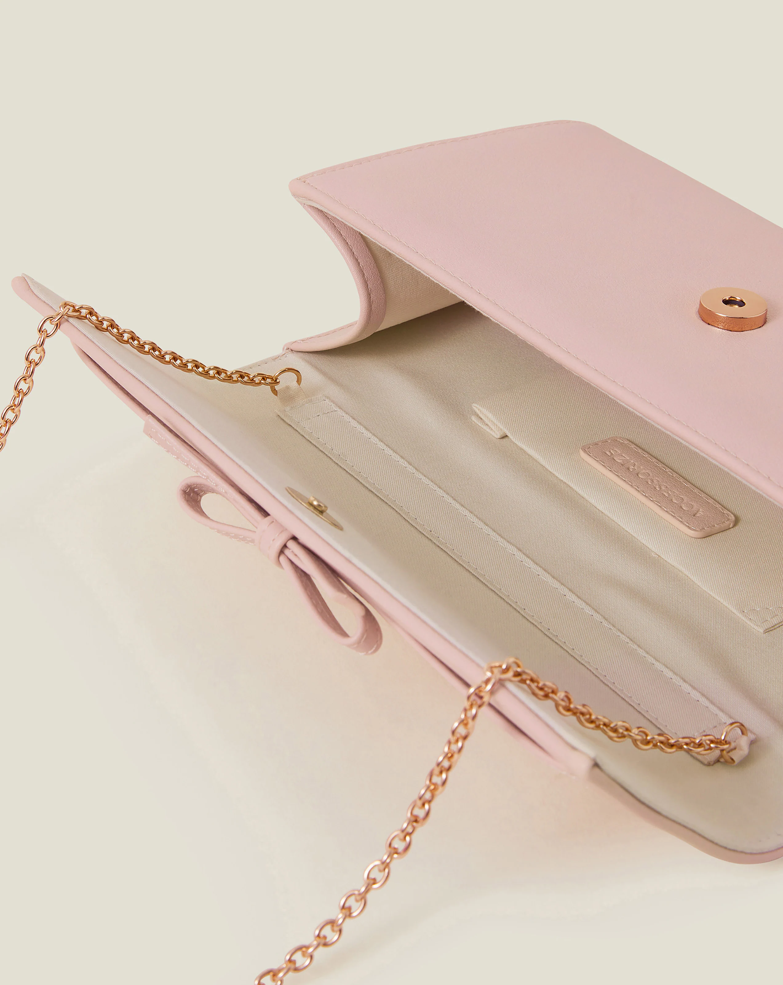 78052-accessorize-bow-clutch-bag-1.jpg