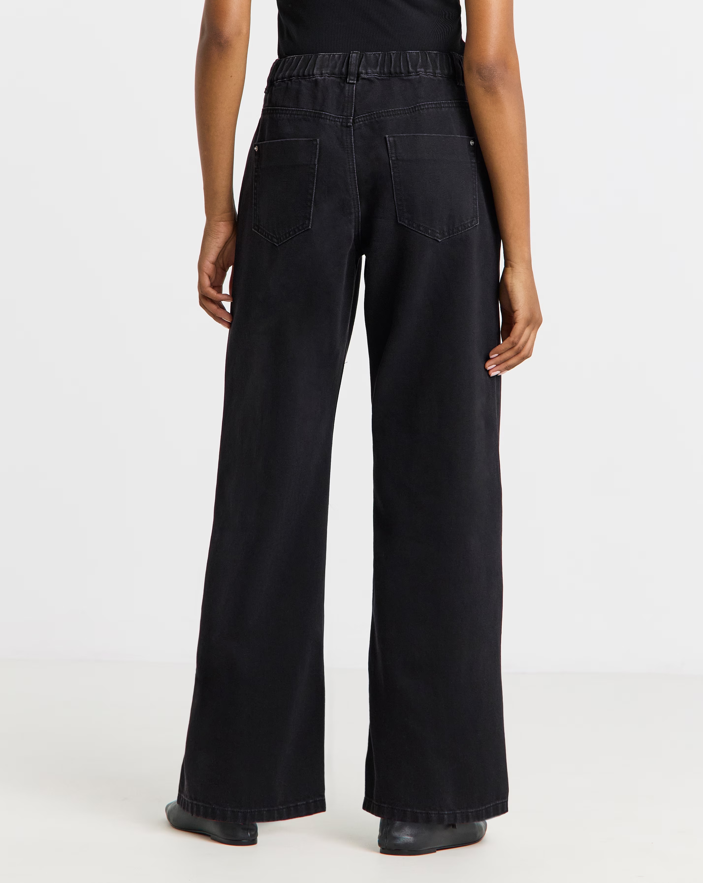 7944-washed-black-pleat-detail-wide-leg-jeans-1.jpg